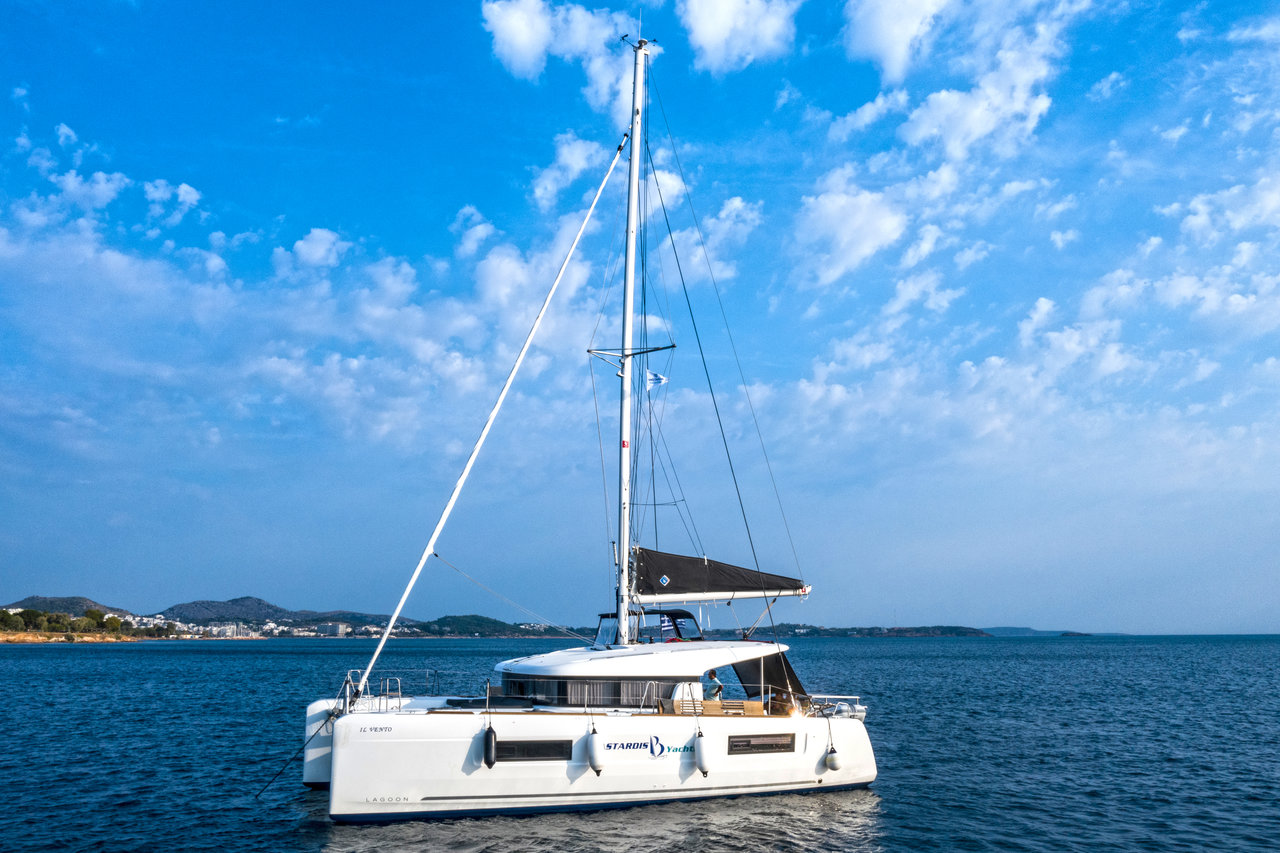 Lagoon 40 - 4 + 1 cab. — photo 5