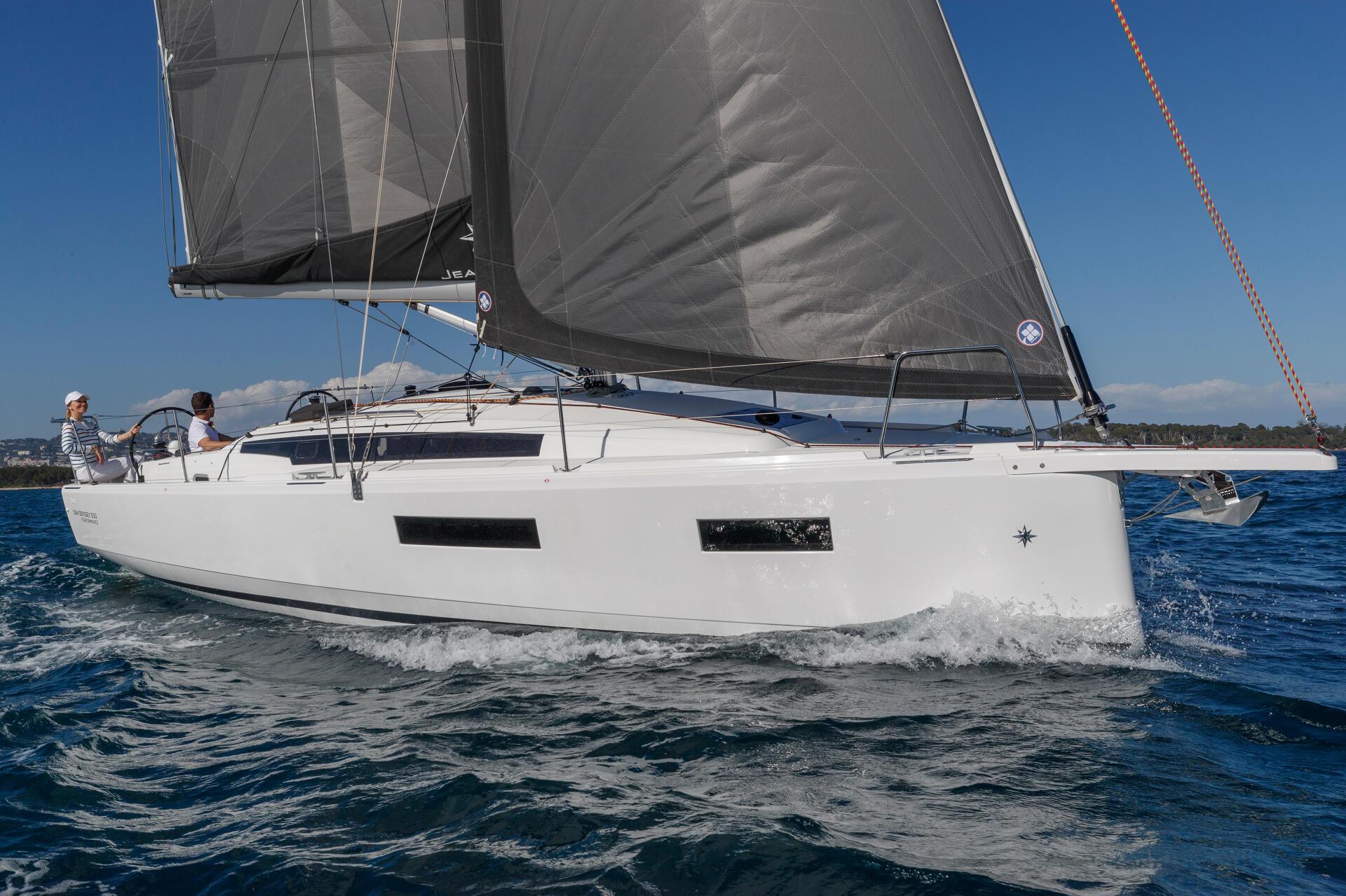 Sun Odyssey 350 - 2 cab. — photo 5