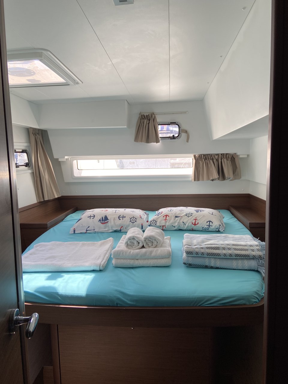 Lagoon 42 - 4 cab. — photo 11