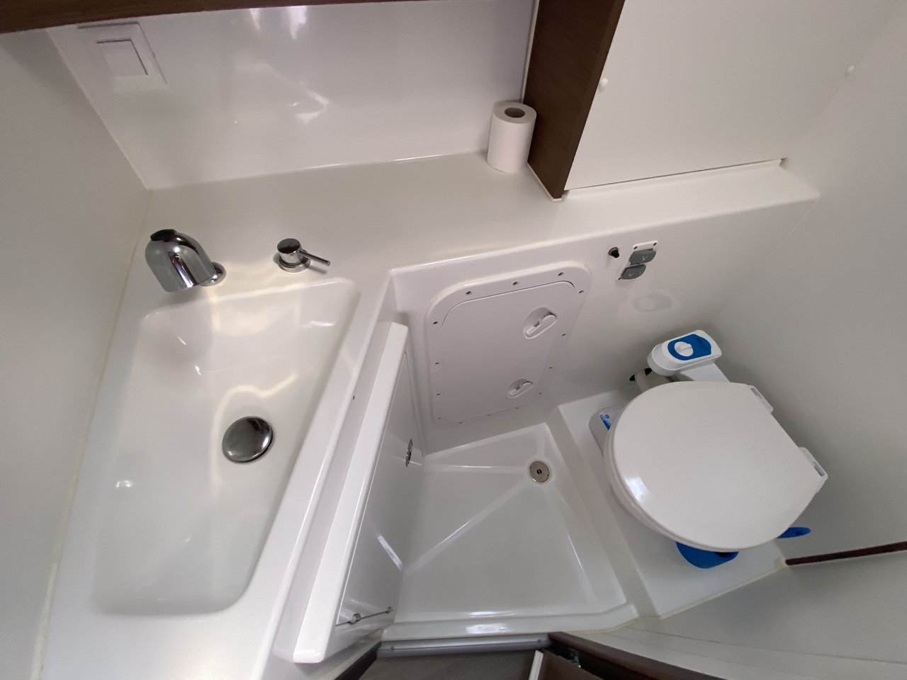 Lagoon 42 - 4 cab. — photo 13