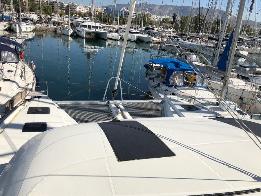 Lagoon 50 — photo 3