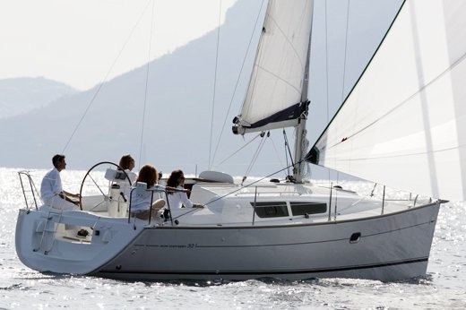 Sun Odyssey 32i — photo 1