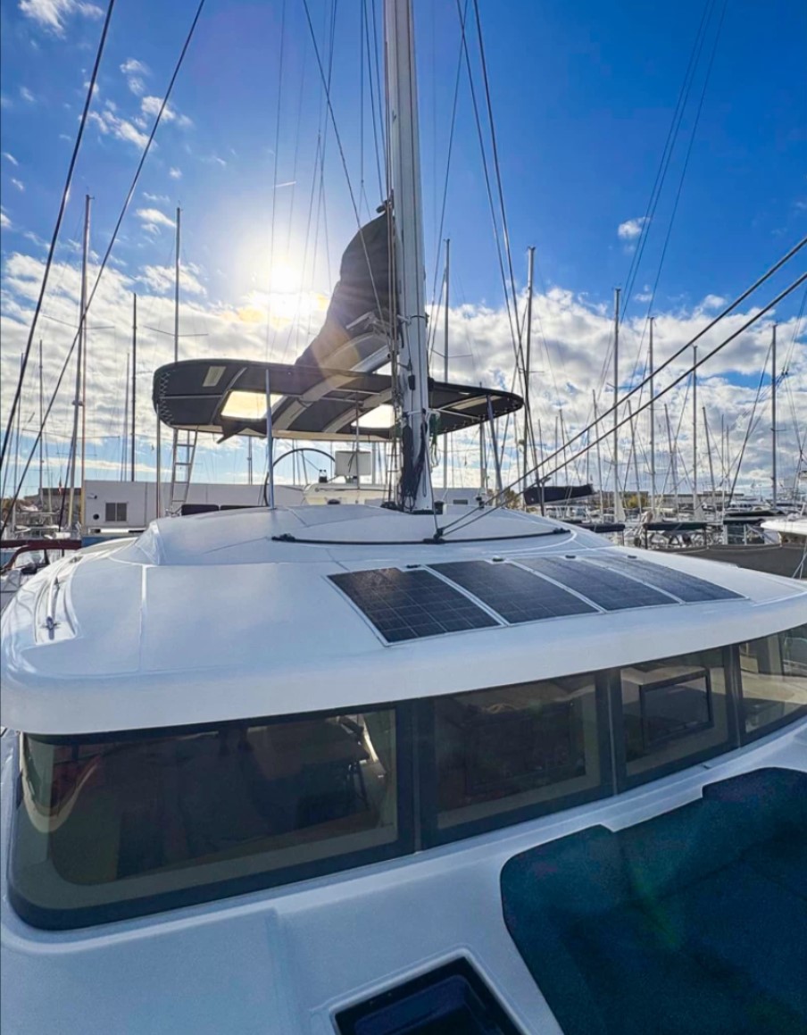 Lagoon 52 - 5 + 1 cab. — photo 3