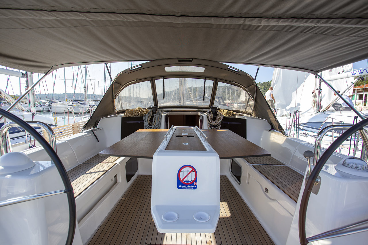 Dufour 460 GL — photo 7