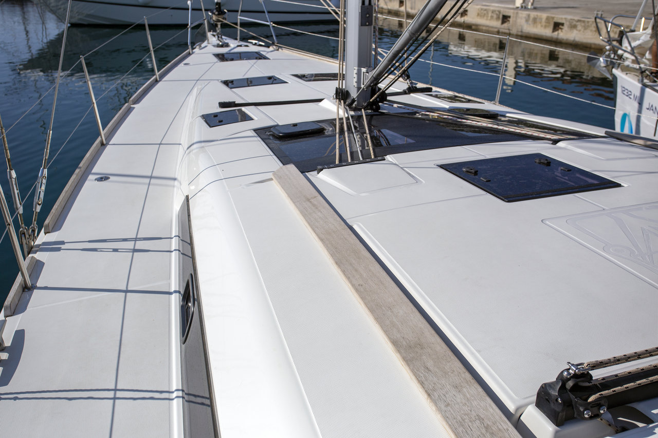 Dufour 460 GL — photo 8