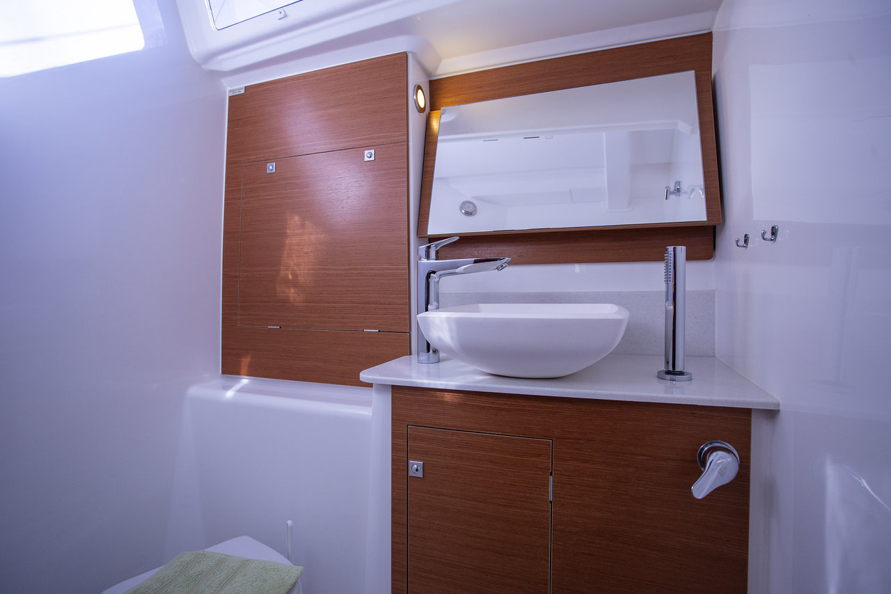 Dufour 460 GL — photo 26