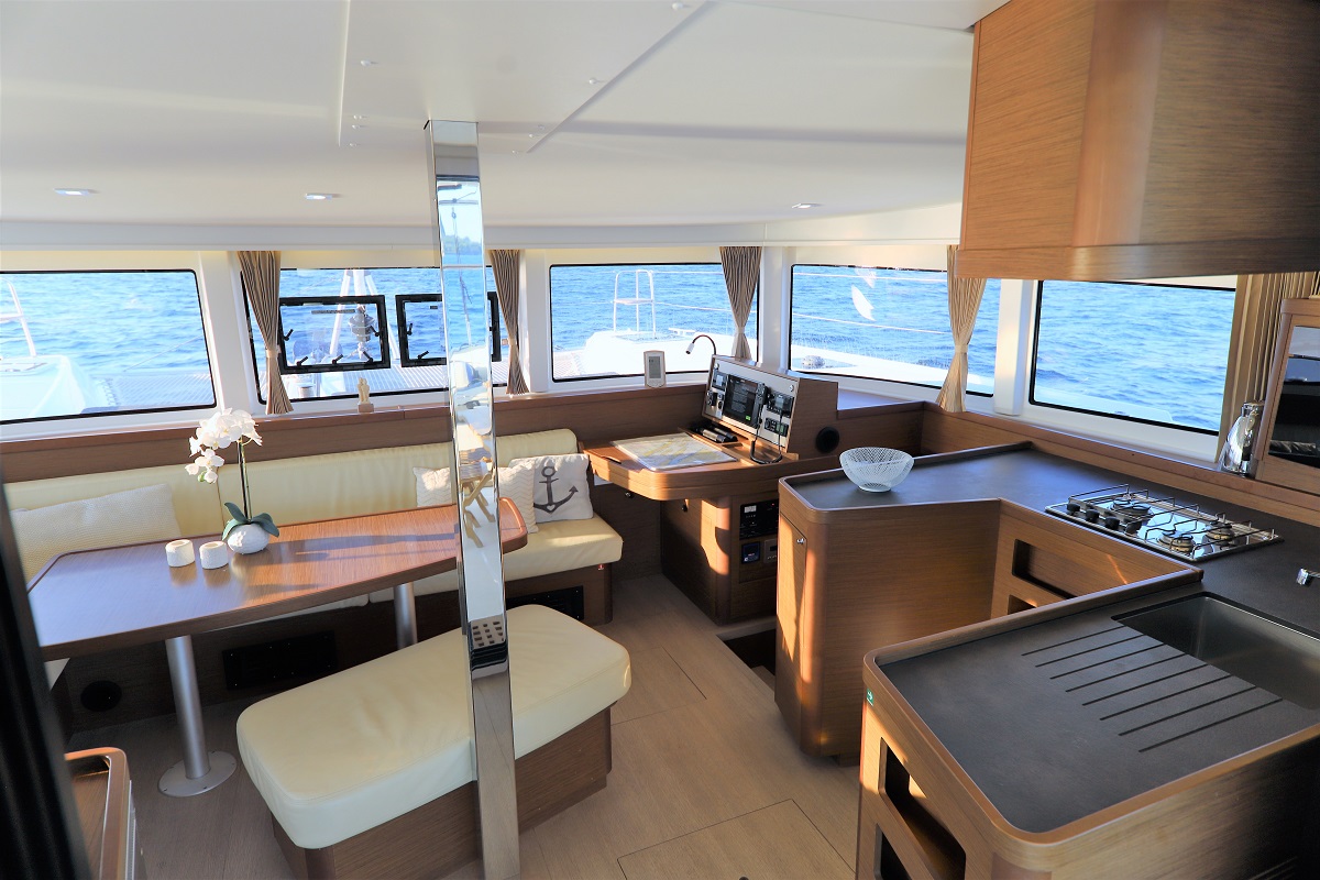 Lagoon 42 - 4 + 2 cab. — photo 8