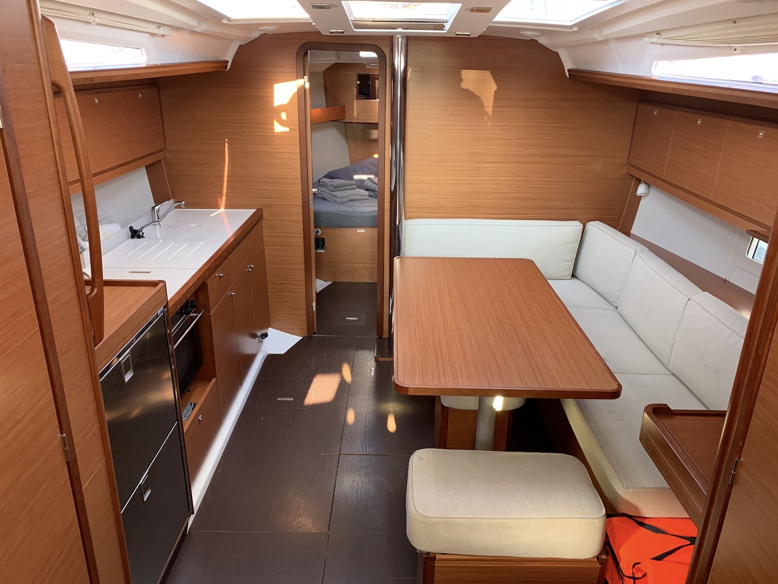 Dufour 390 GL — photo 7