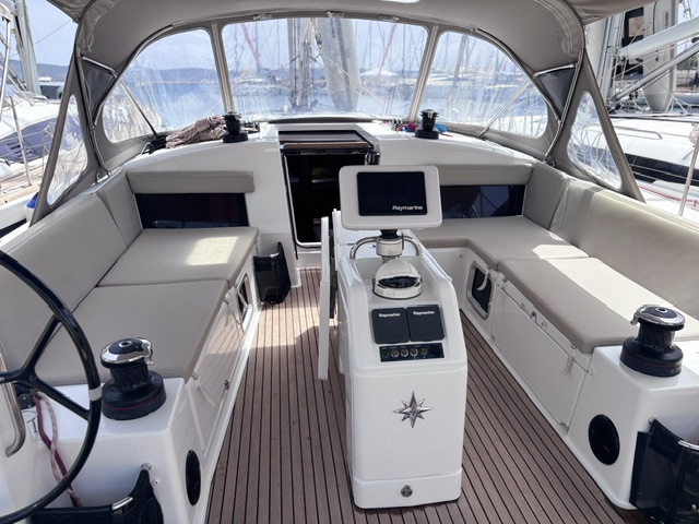 Sun Odyssey 490 - 5 cab. — photo 4