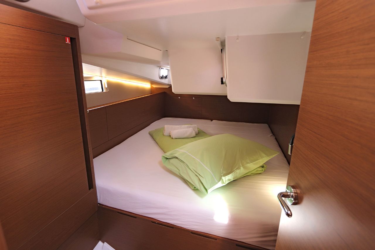 Sun Odyssey 490 - 5 cab. — photo 12