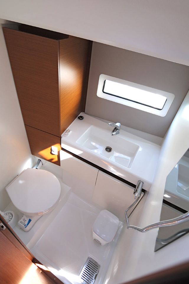 Sun Odyssey 490 - 5 cab. — photo 18