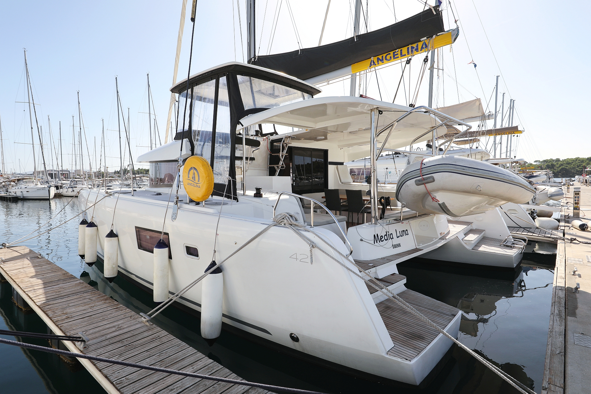 Lagoon 42 - 4 + 2 cab. — photo 3