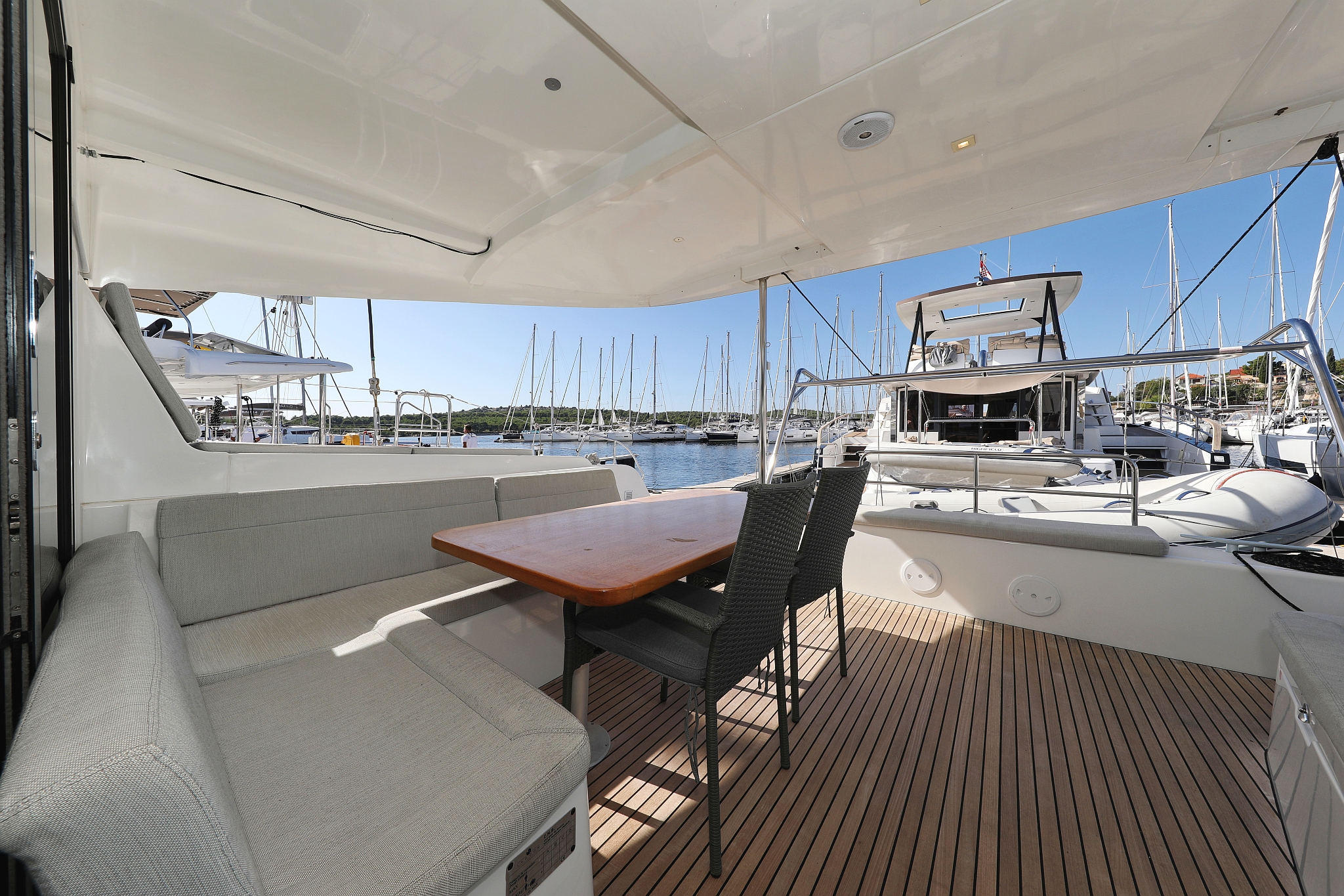 Lagoon 42 - 4 + 2 cab. — photo 5