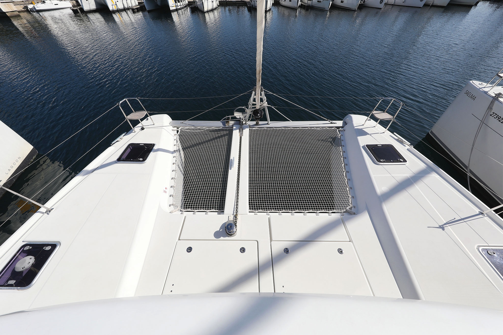 Lagoon 42 - 4 + 2 cab. — photo 11