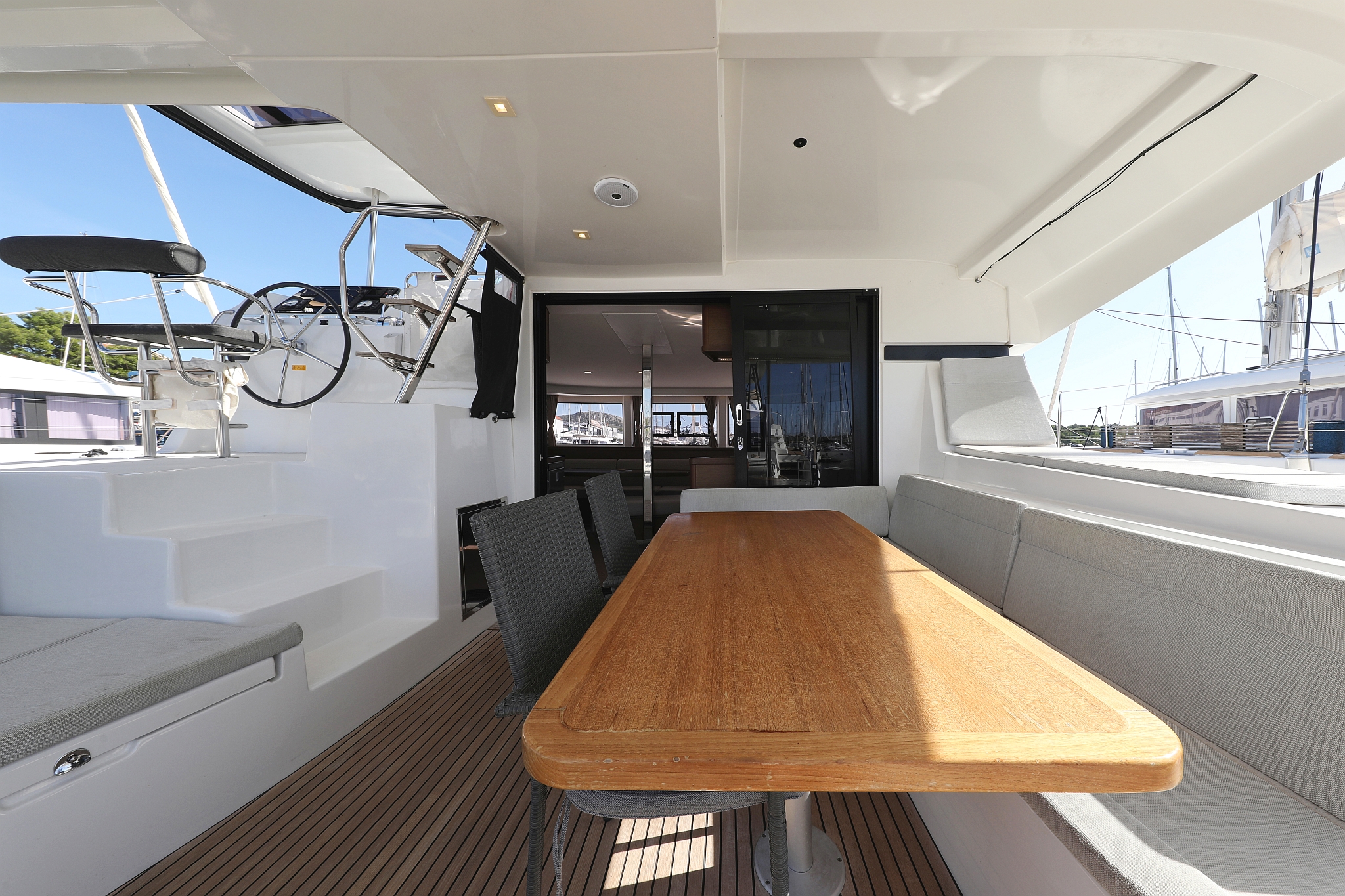 Lagoon 42 - 4 + 2 cab. — photo 13