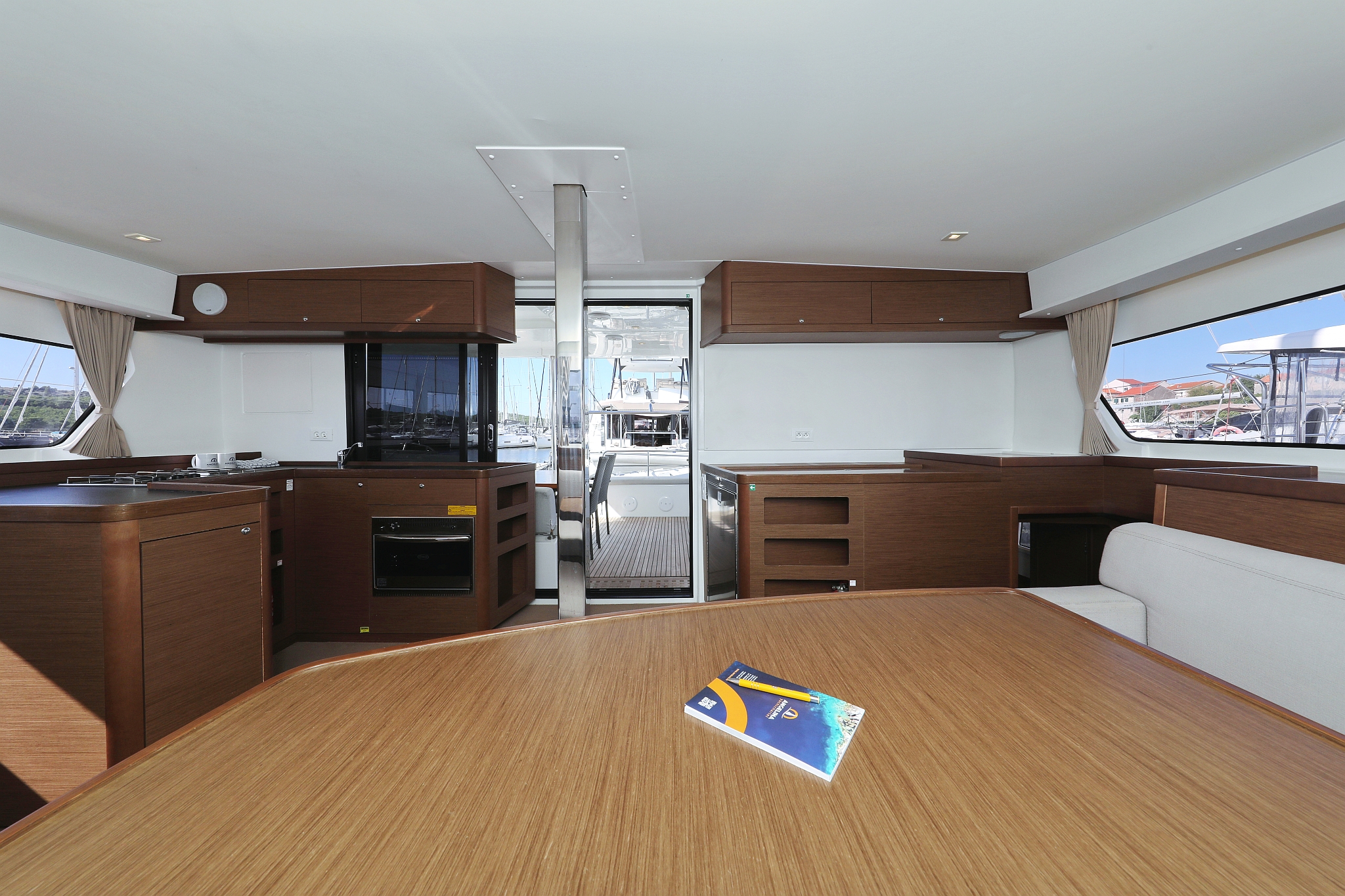 Lagoon 42 - 4 + 2 cab. — photo 16