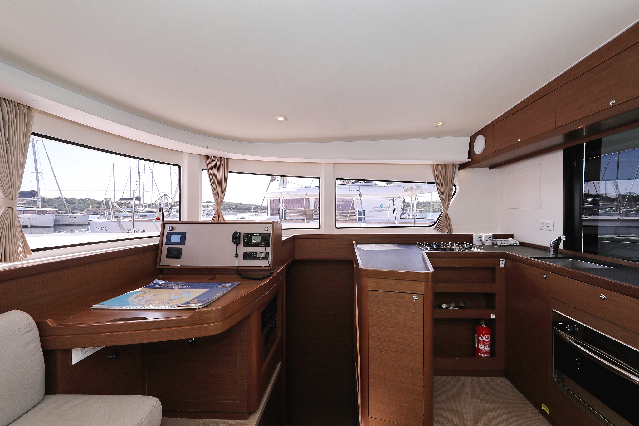 Lagoon 42 - 4 + 2 cab. — photo 18