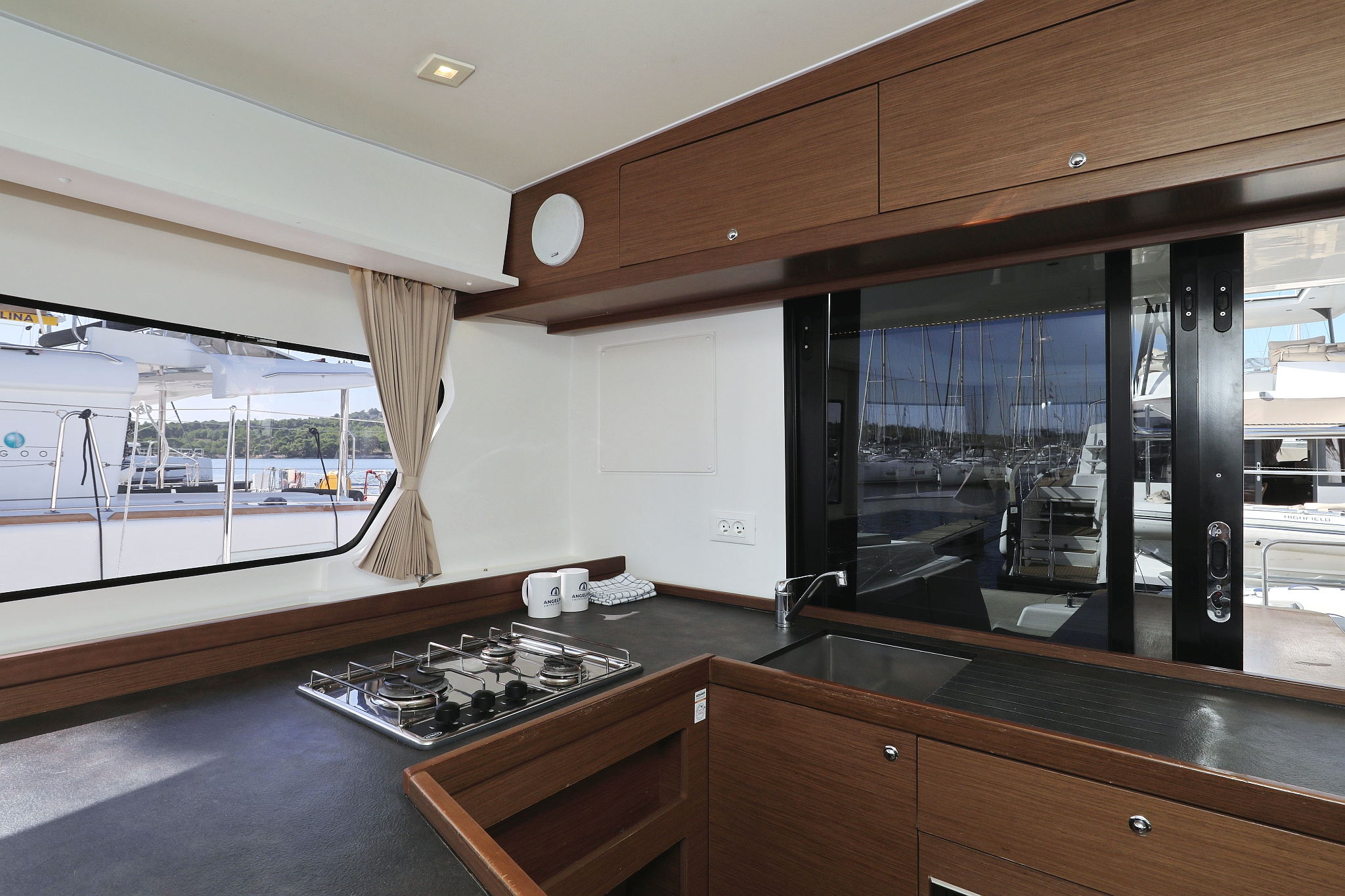 Lagoon 42 - 4 + 2 cab. — photo 20