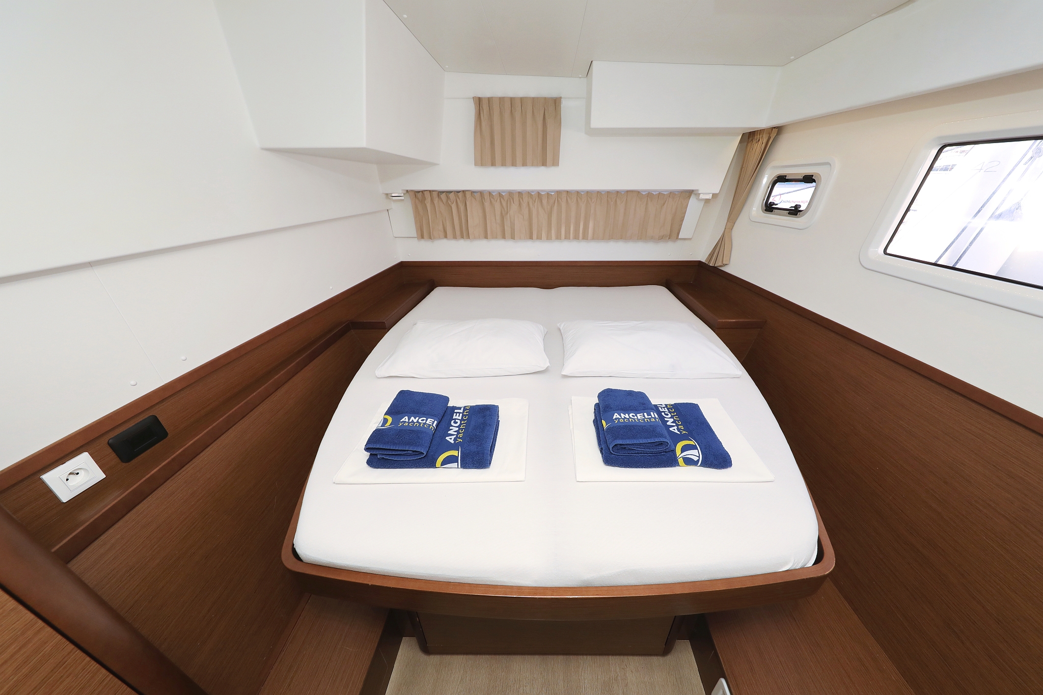 Lagoon 42 - 4 + 2 cab. — photo 22