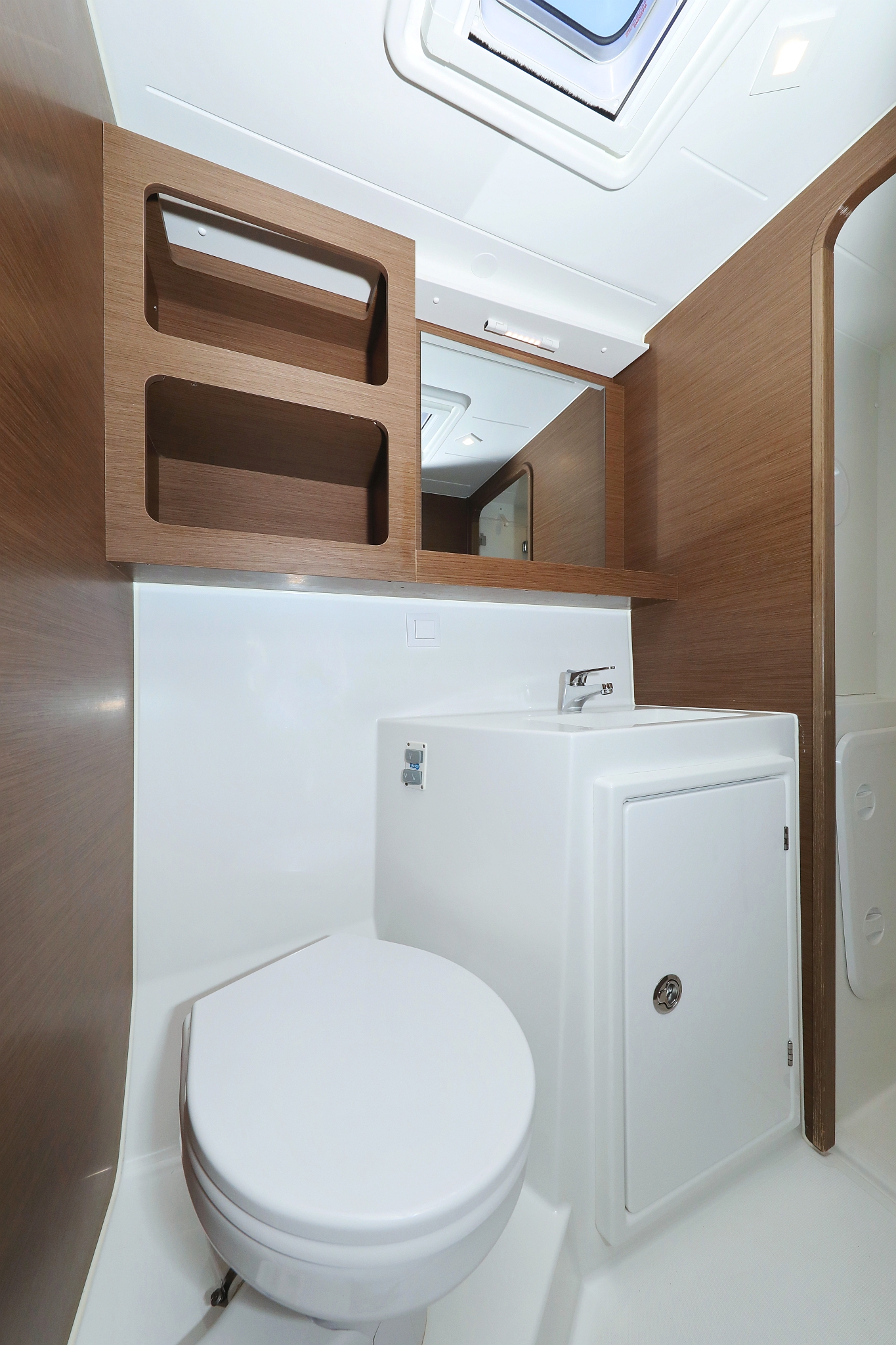 Lagoon 42 - 4 + 2 cab. — photo 37