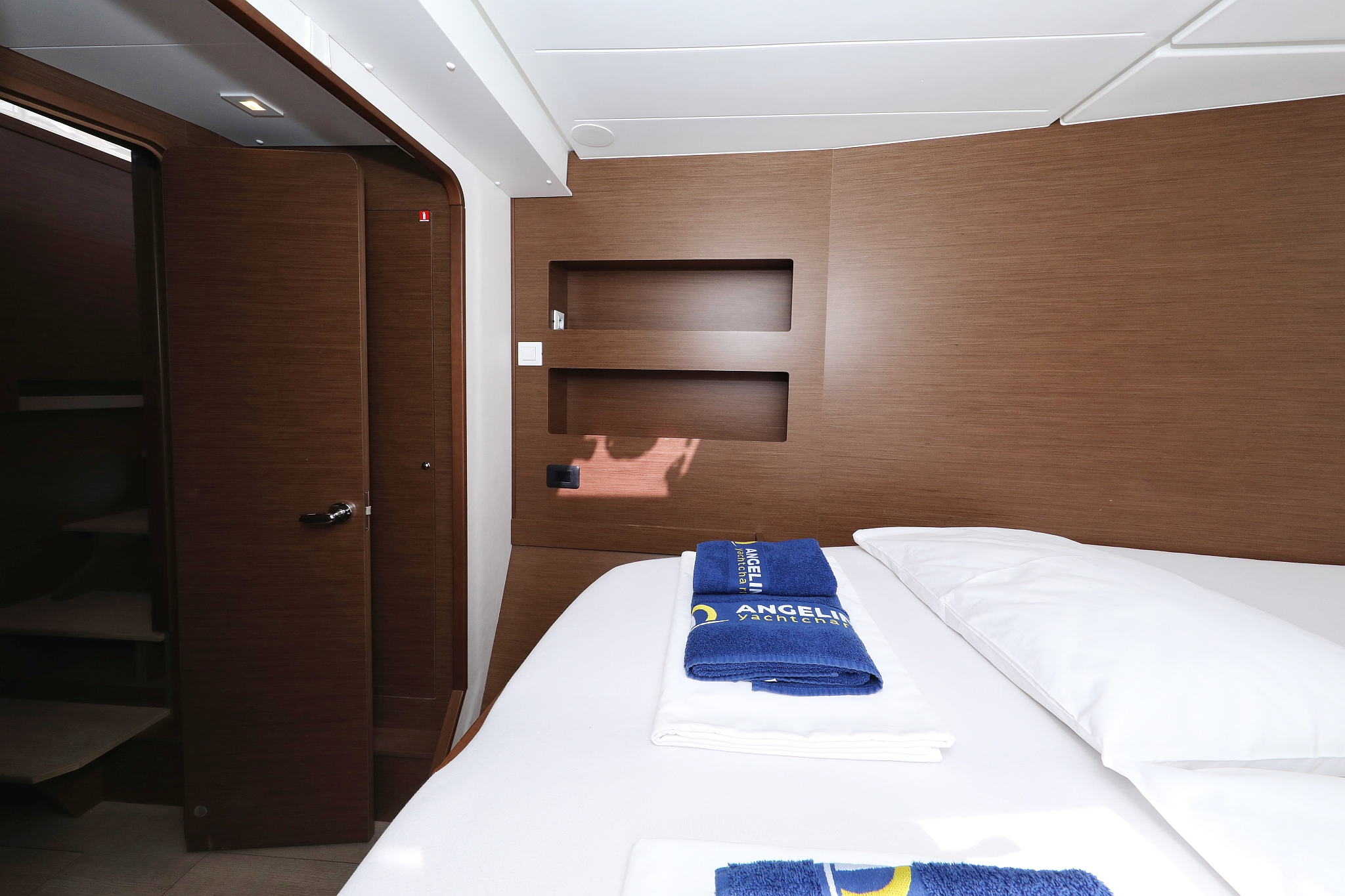 Lagoon 42 - 4 + 2 cab. — photo 43