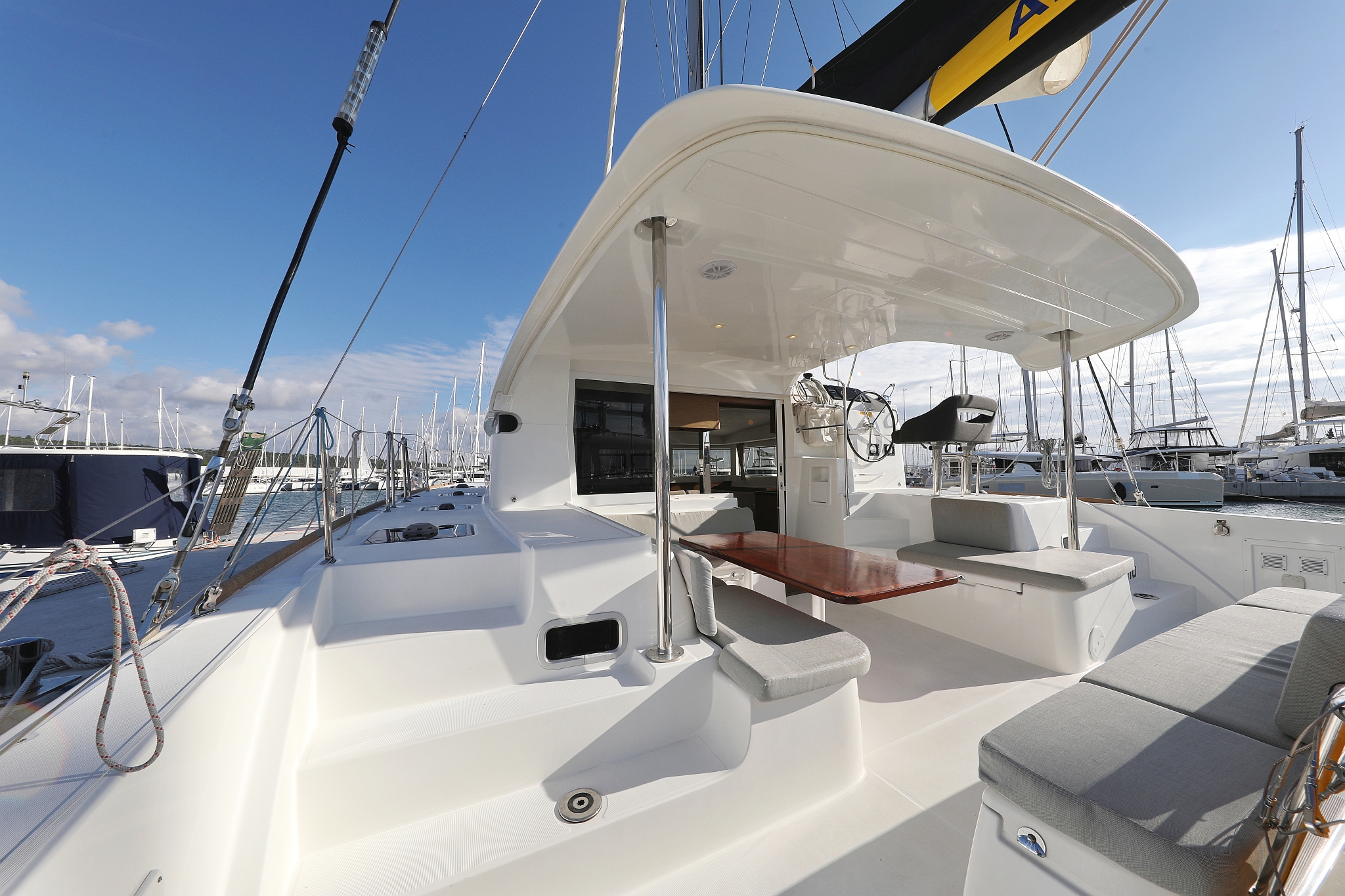 Lagoon 40 - 4 + 2 cab — photo 19