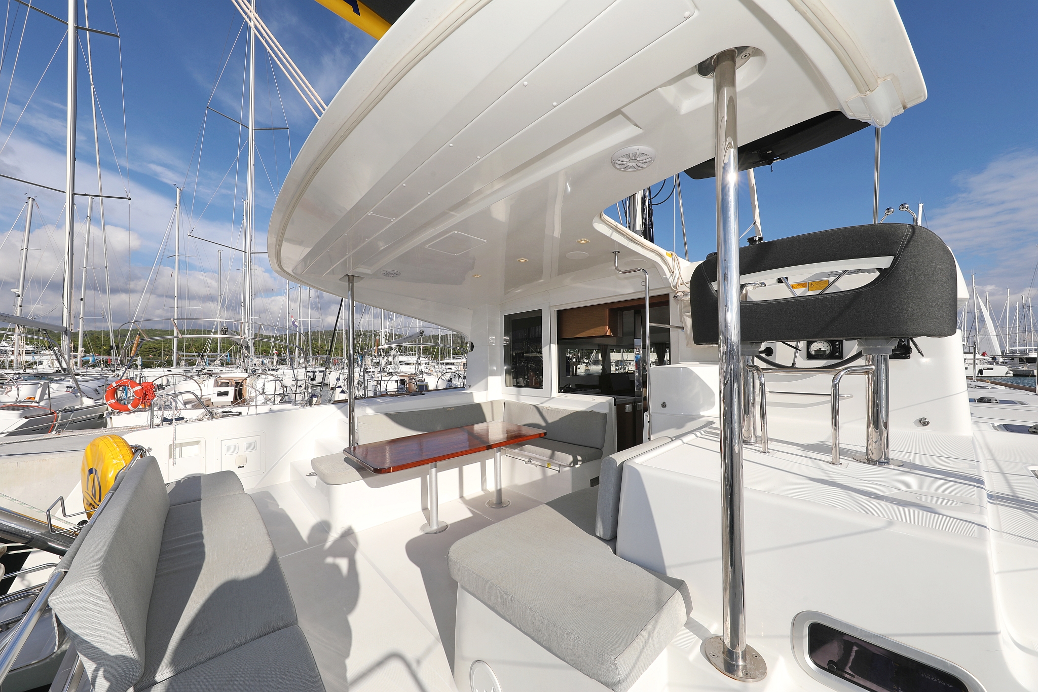 Lagoon 40 - 4 + 2 cab — photo 21