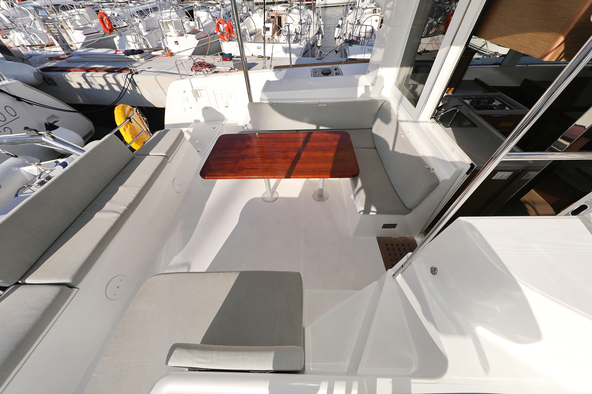 Lagoon 40 - 4 + 2 cab — photo 24