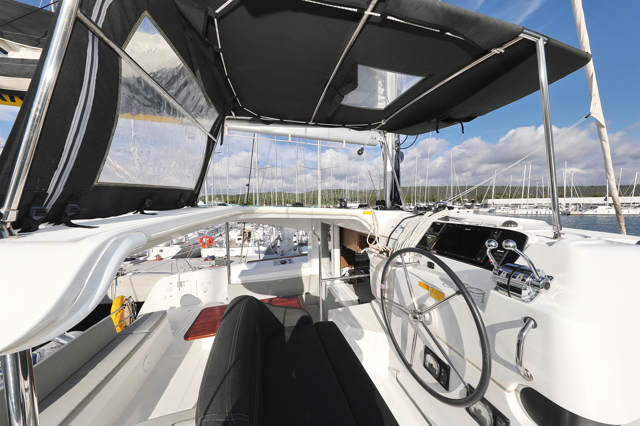 Lagoon 40 - 4 + 2 cab — photo 25