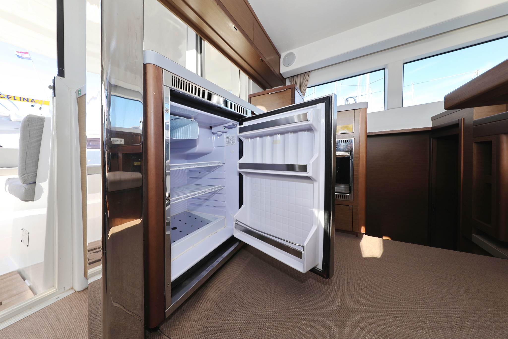 Lagoon 40 - 4 + 2 cab — photo 11