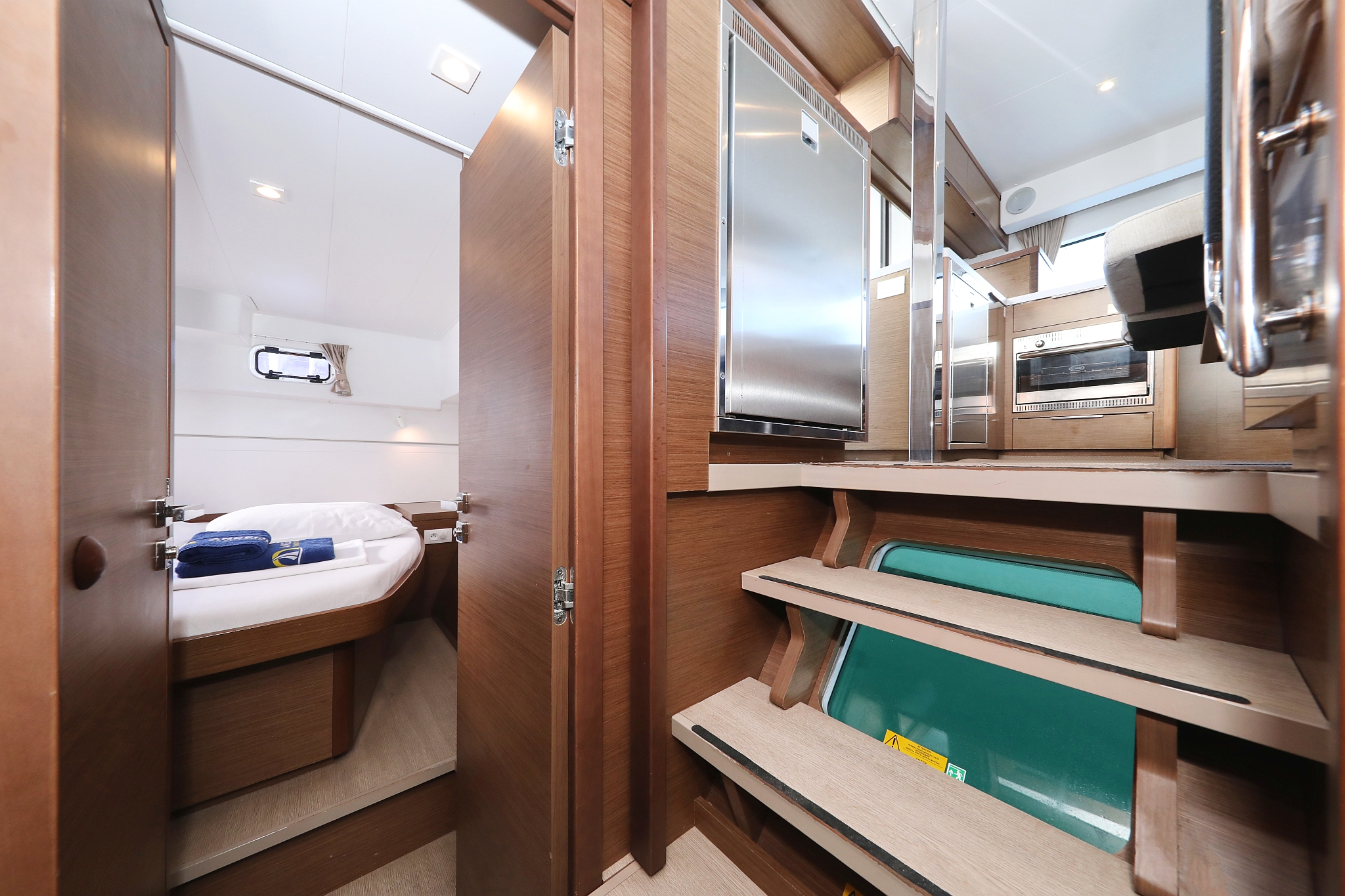 Lagoon 40 - 4 + 2 cab — photo 12