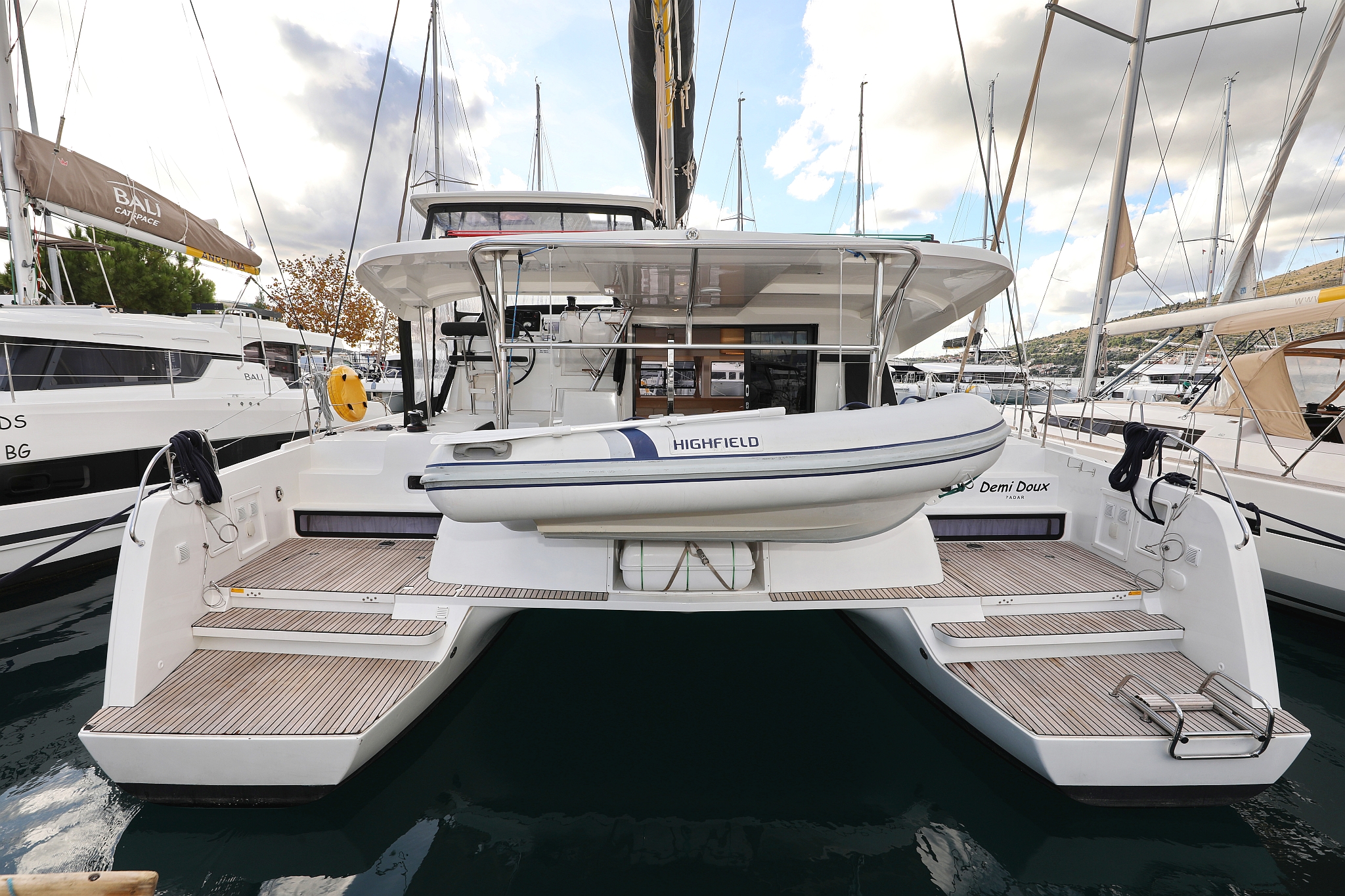 Lagoon 42 - 4 + 2 cab. — photo 1