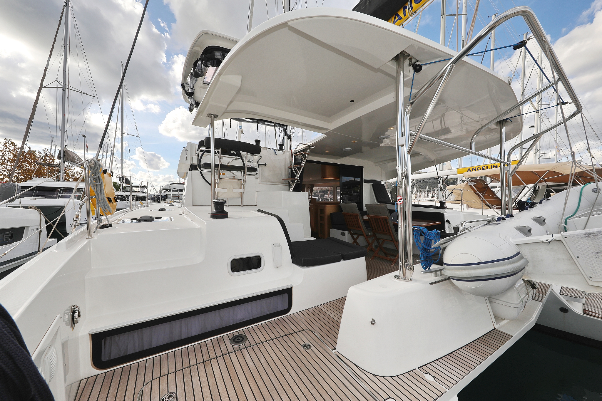 Lagoon 42 - 4 + 2 cab. — photo 3