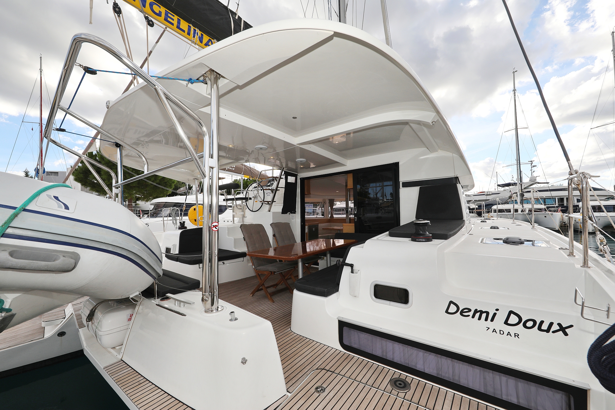 Lagoon 42 - 4 + 2 cab. — photo 4