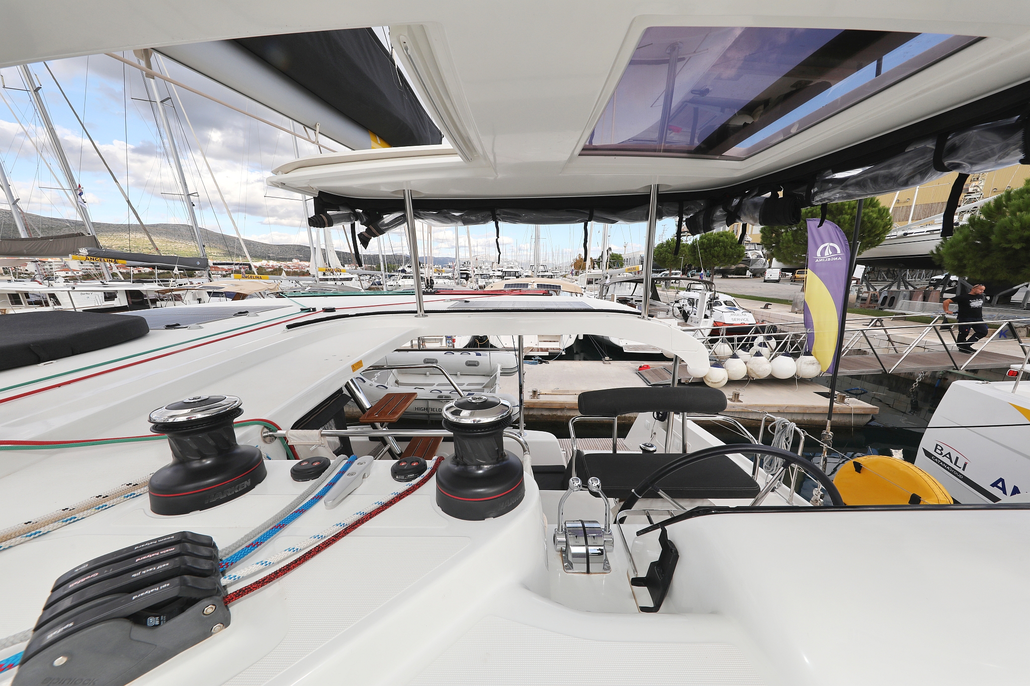 Lagoon 42 - 4 + 2 cab. — photo 9