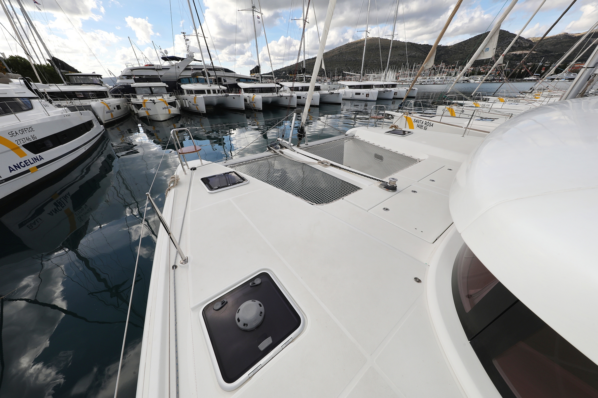 Lagoon 42 - 4 + 2 cab. — photo 11