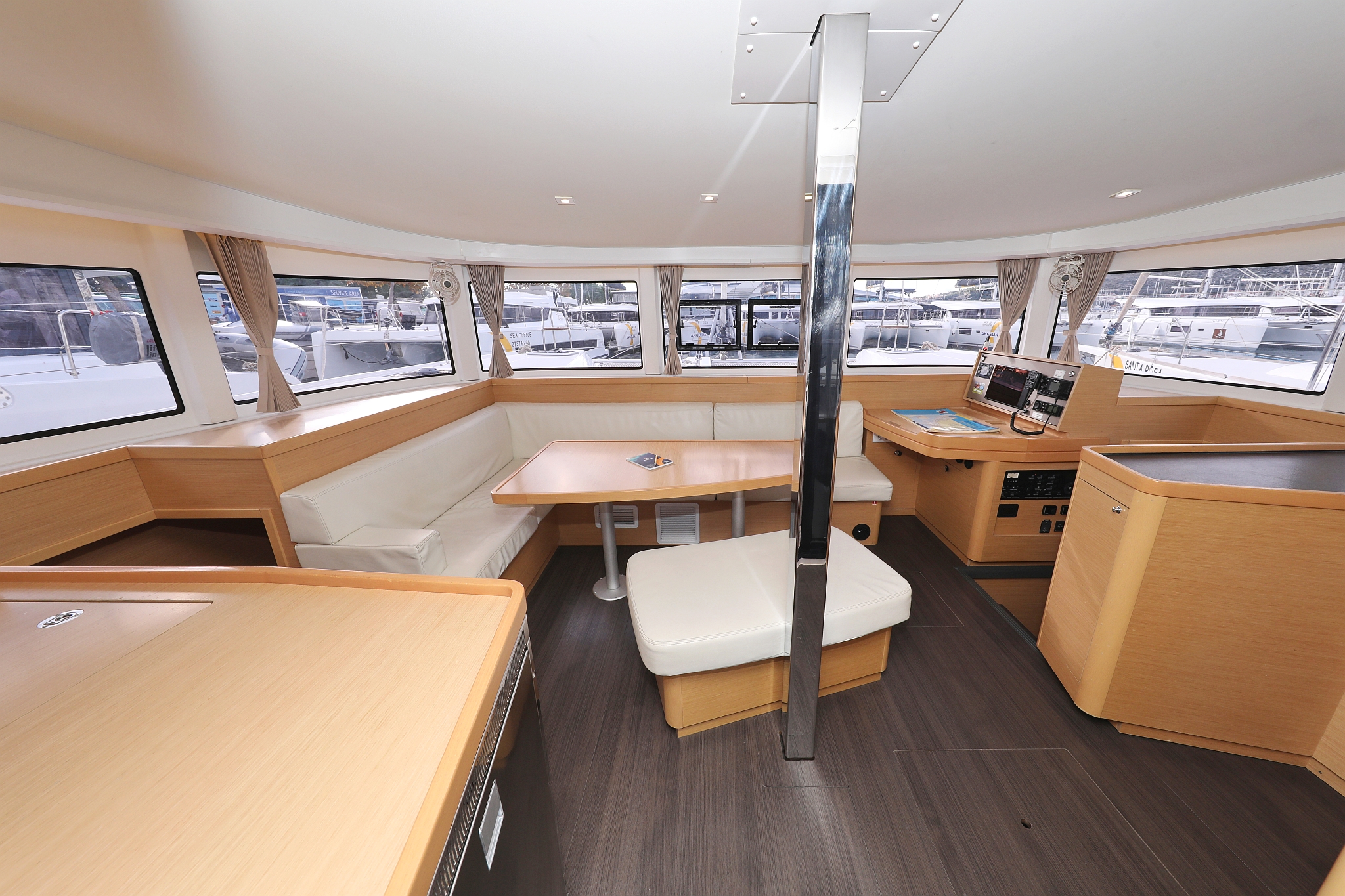 Lagoon 42 - 4 + 2 cab. — photo 13