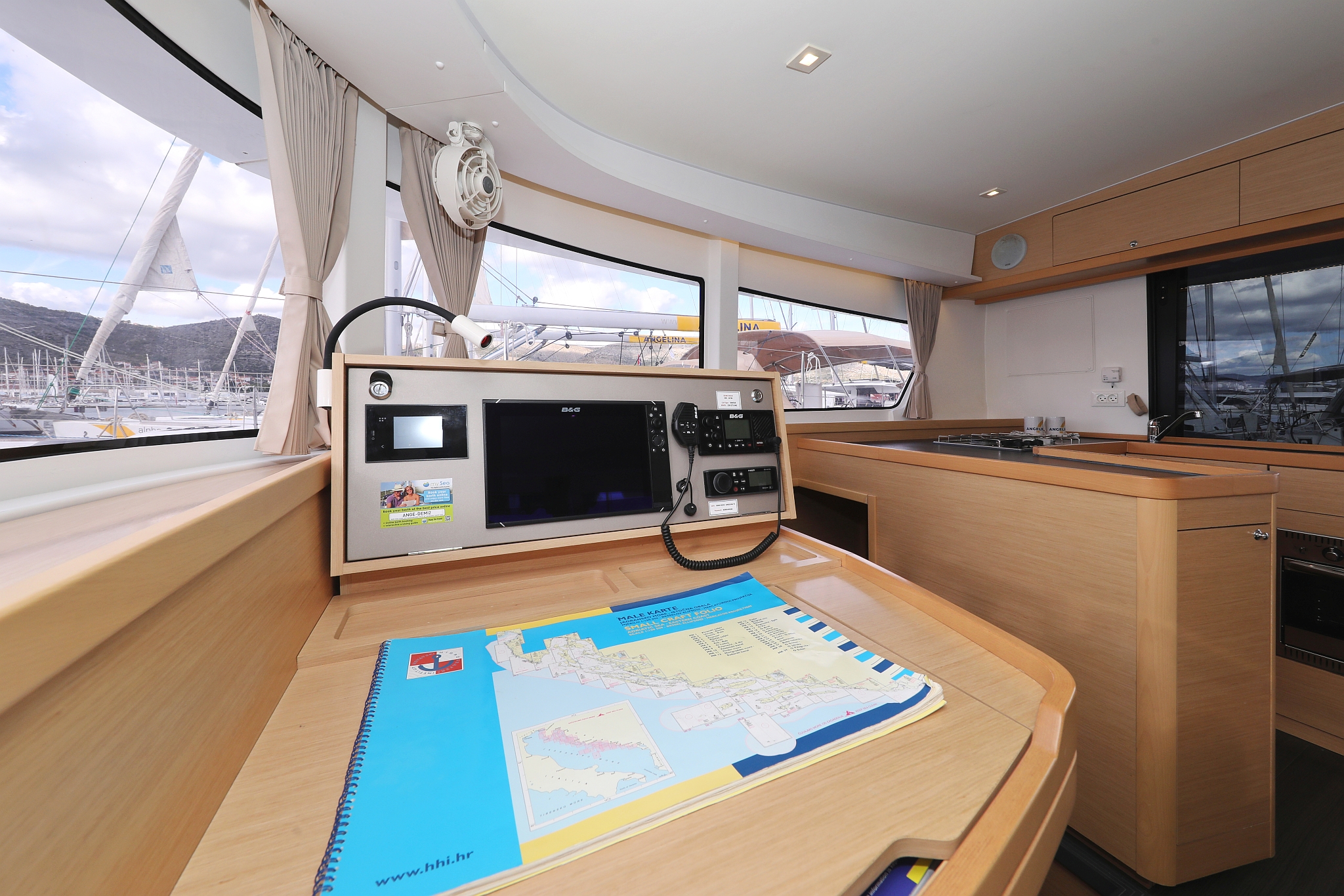Lagoon 42 - 4 + 2 cab. — photo 17