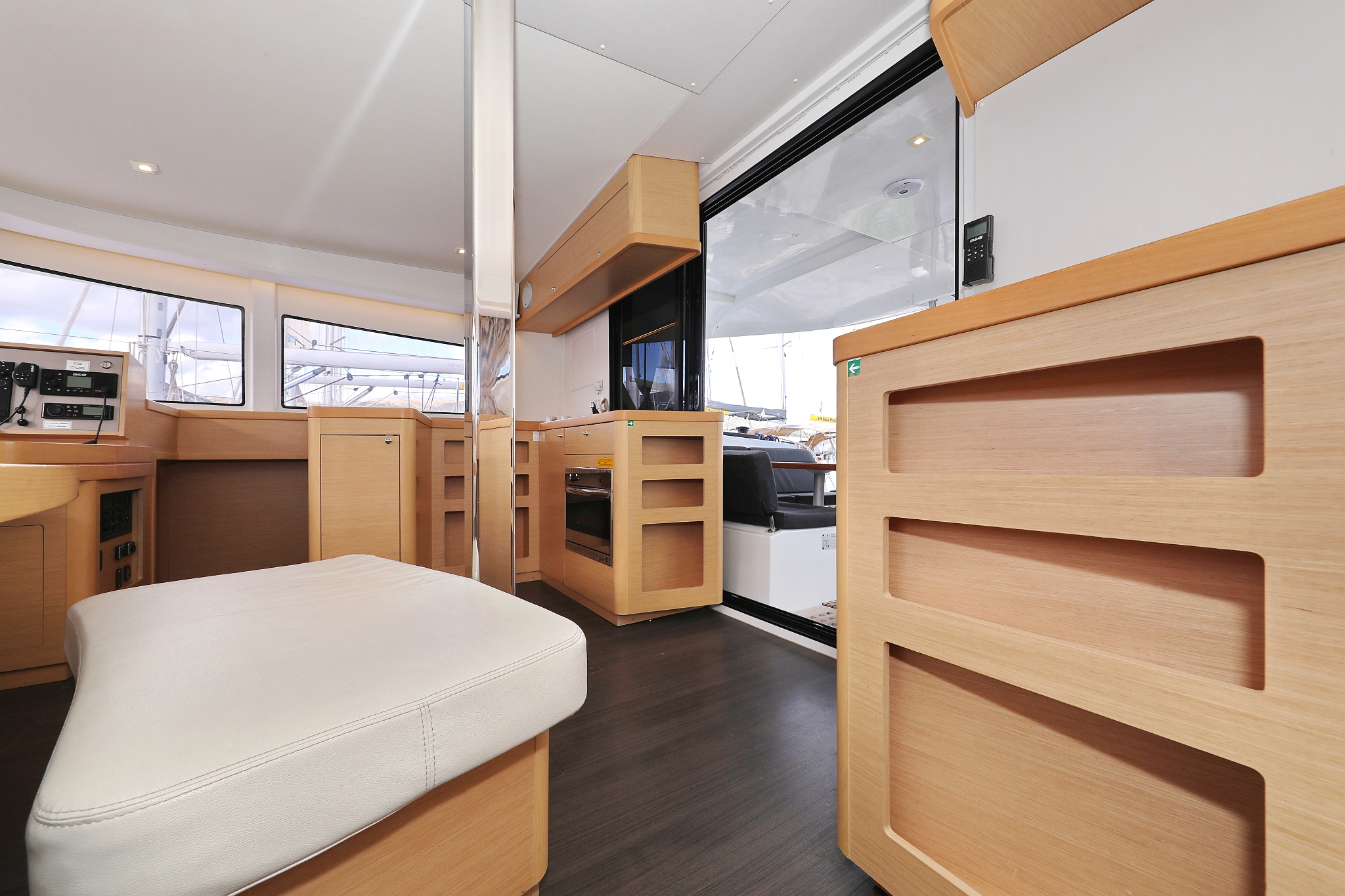 Lagoon 42 - 4 + 2 cab. — photo 18