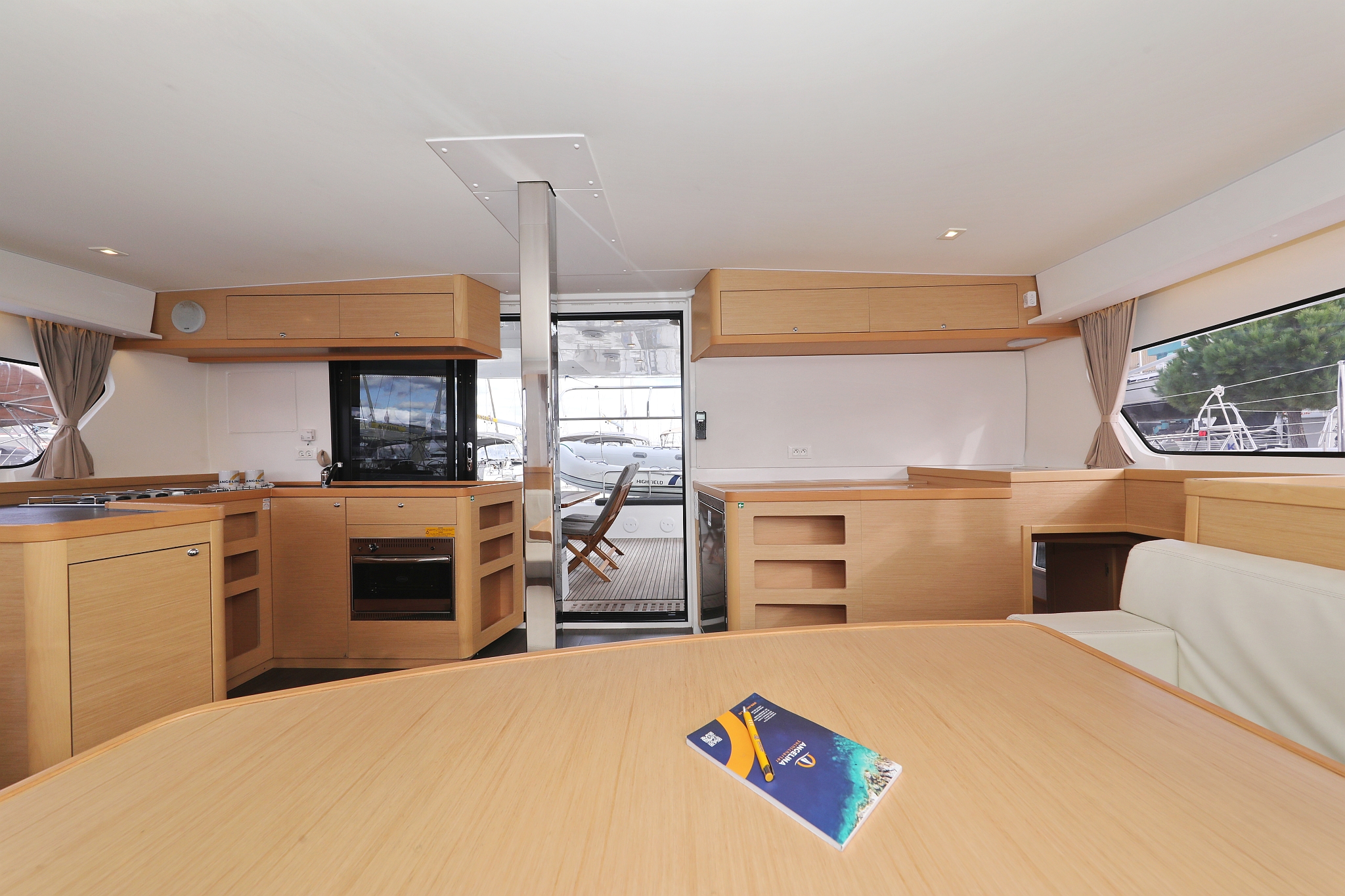 Lagoon 42 - 4 + 2 cab. — photo 19