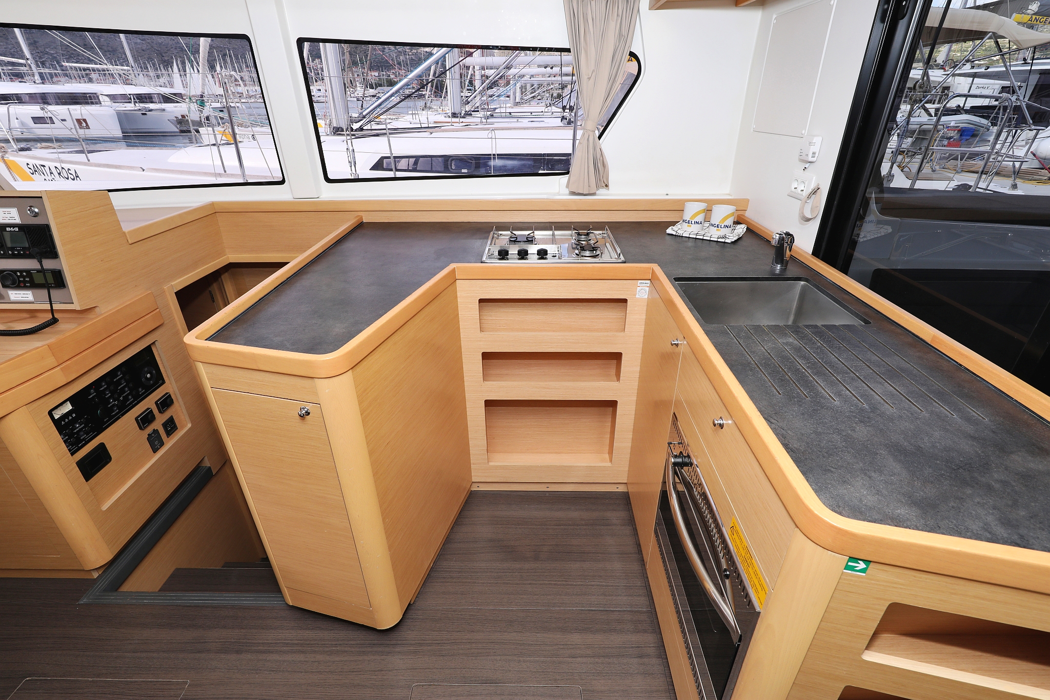 Lagoon 42 - 4 + 2 cab. — photo 22