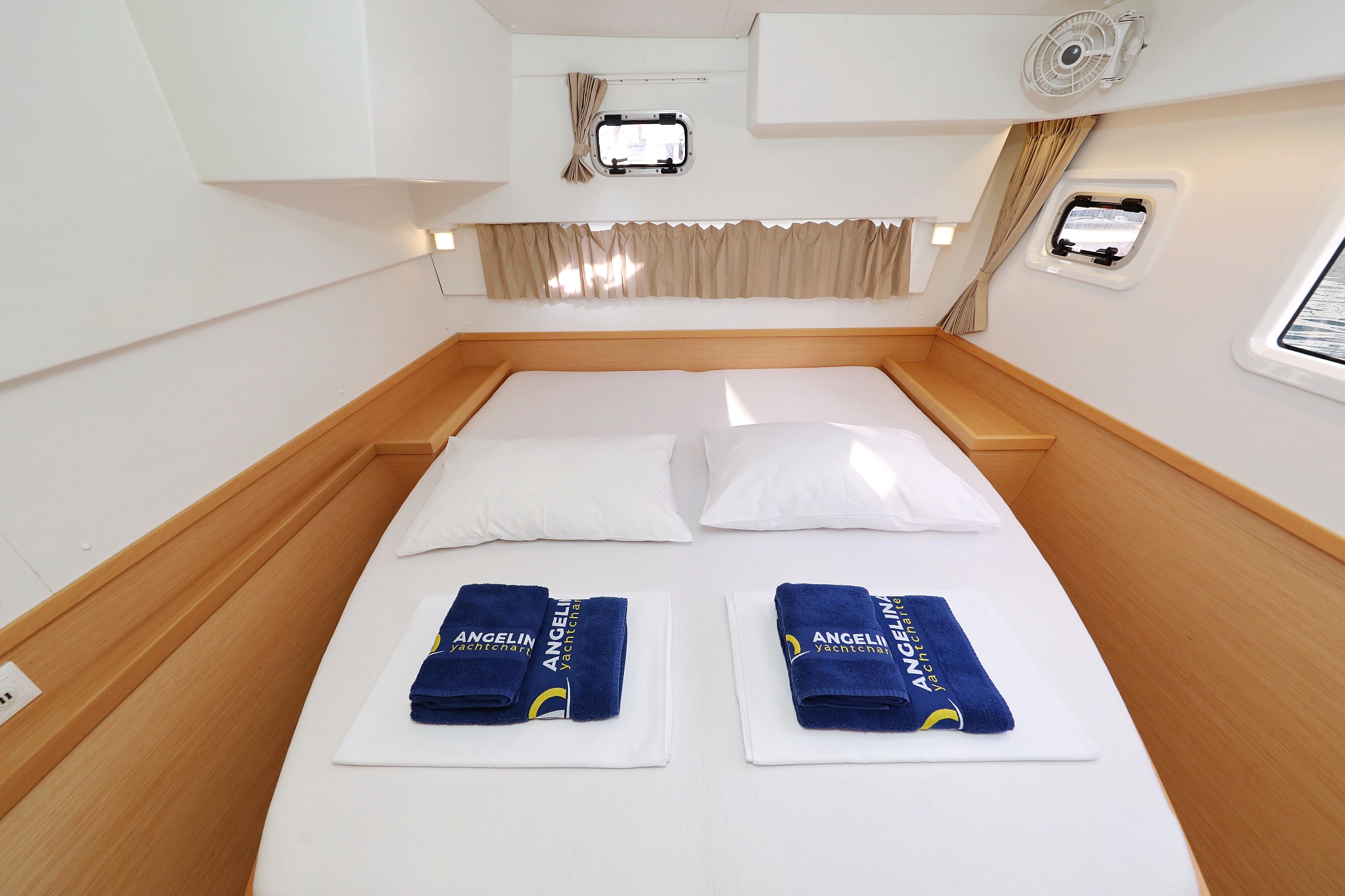 Lagoon 42 - 4 + 2 cab. — photo 27