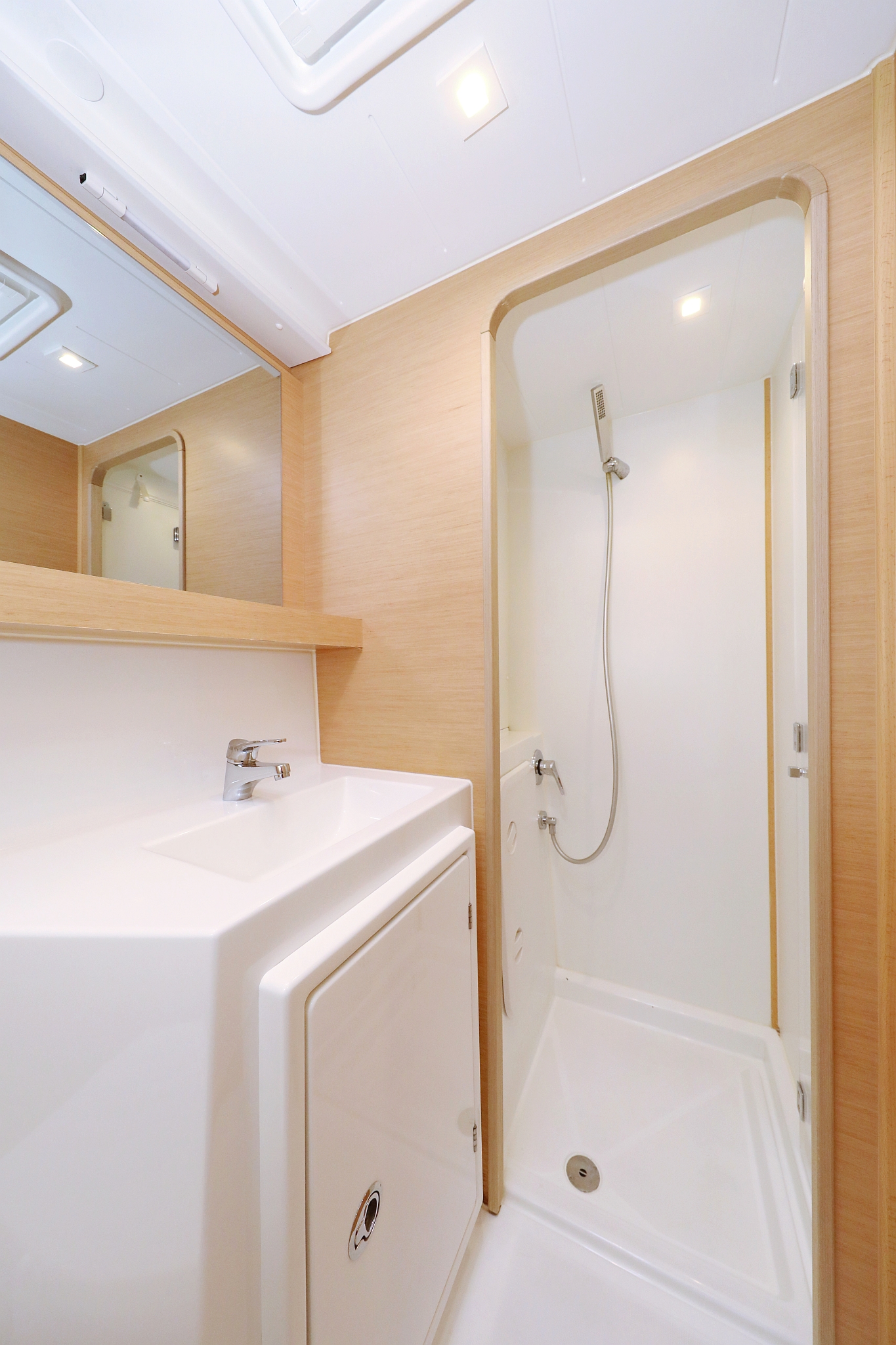Lagoon 42 - 4 + 2 cab. — photo 36