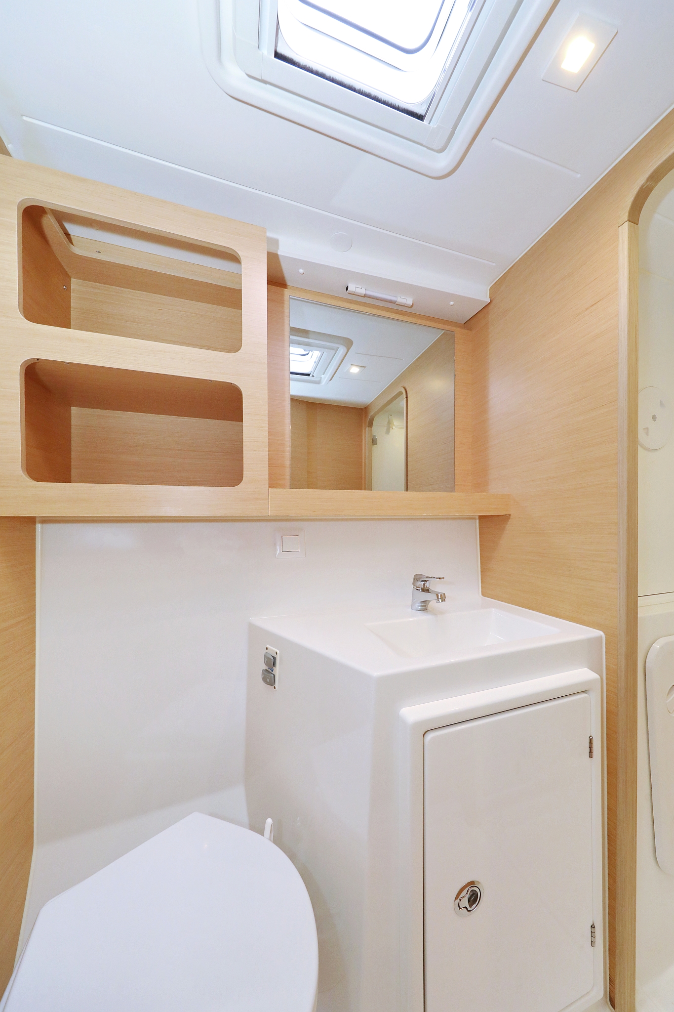 Lagoon 42 - 4 + 2 cab. — photo 37