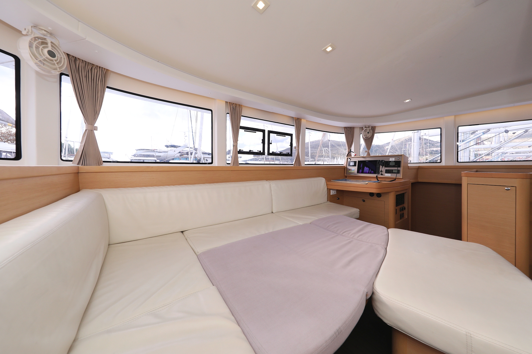 Lagoon 42 - 4 + 2 cab. — photo 48