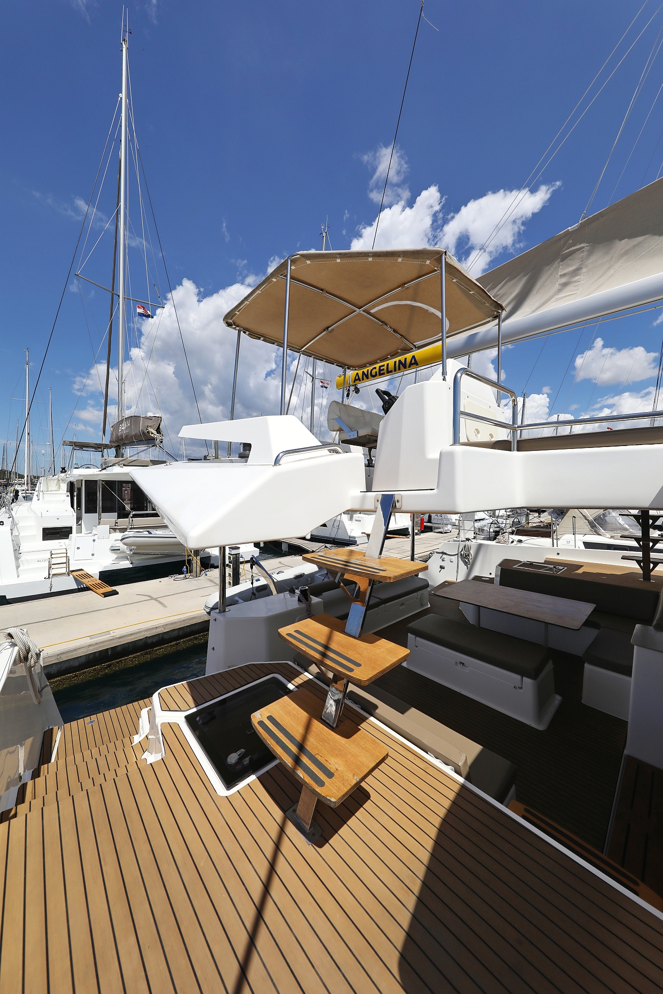 Dufour 48 Catamaran - 5 + 1 cab. — photo 7