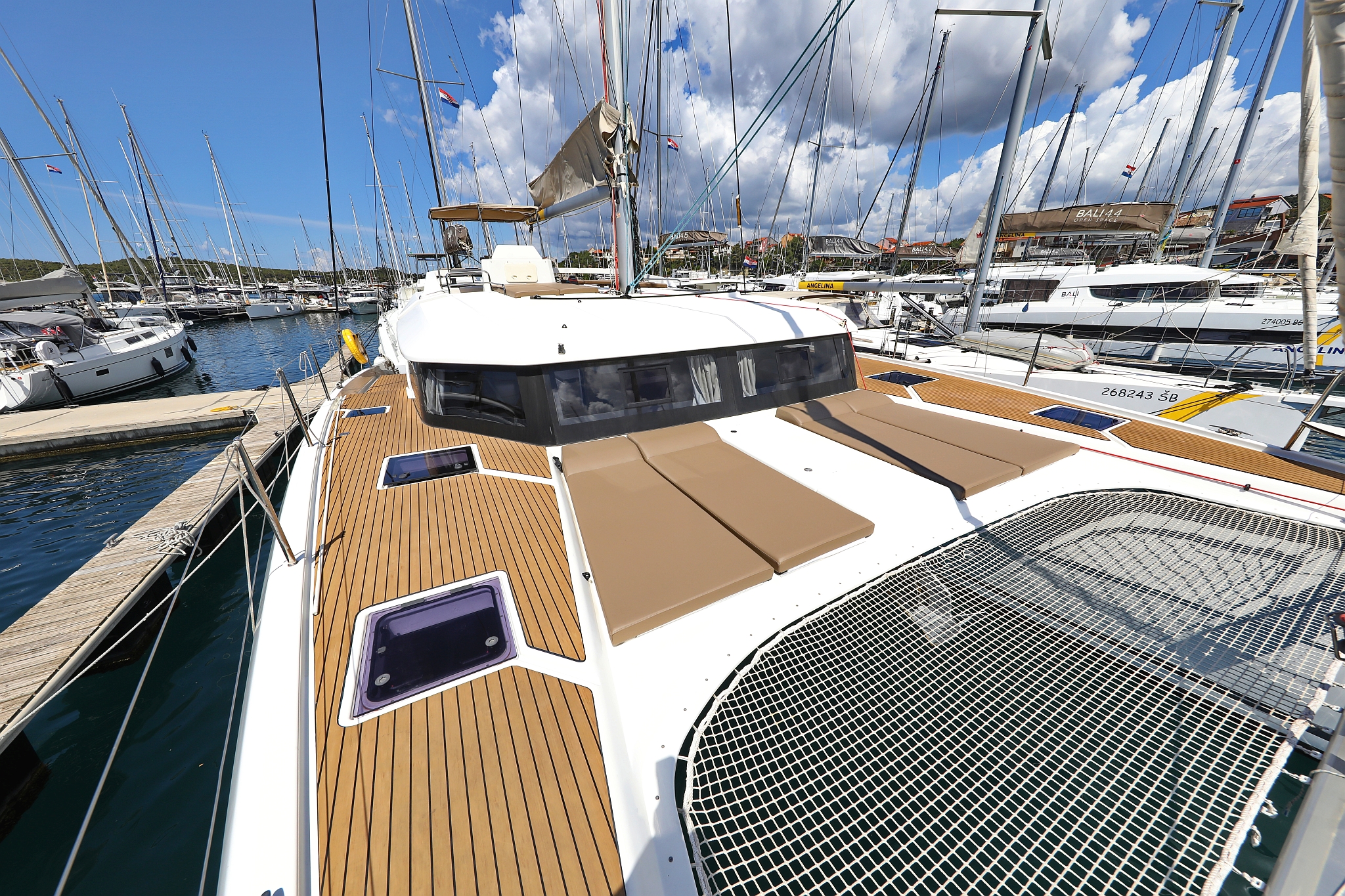 Dufour 48 Catamaran - 5 + 1 cab. — photo 11