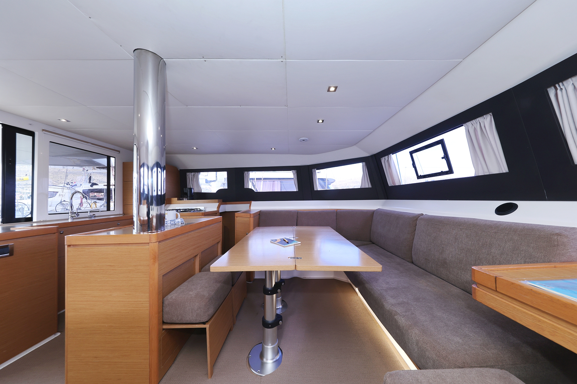 Dufour 48 Catamaran - 5 + 1 cab. — photo 14