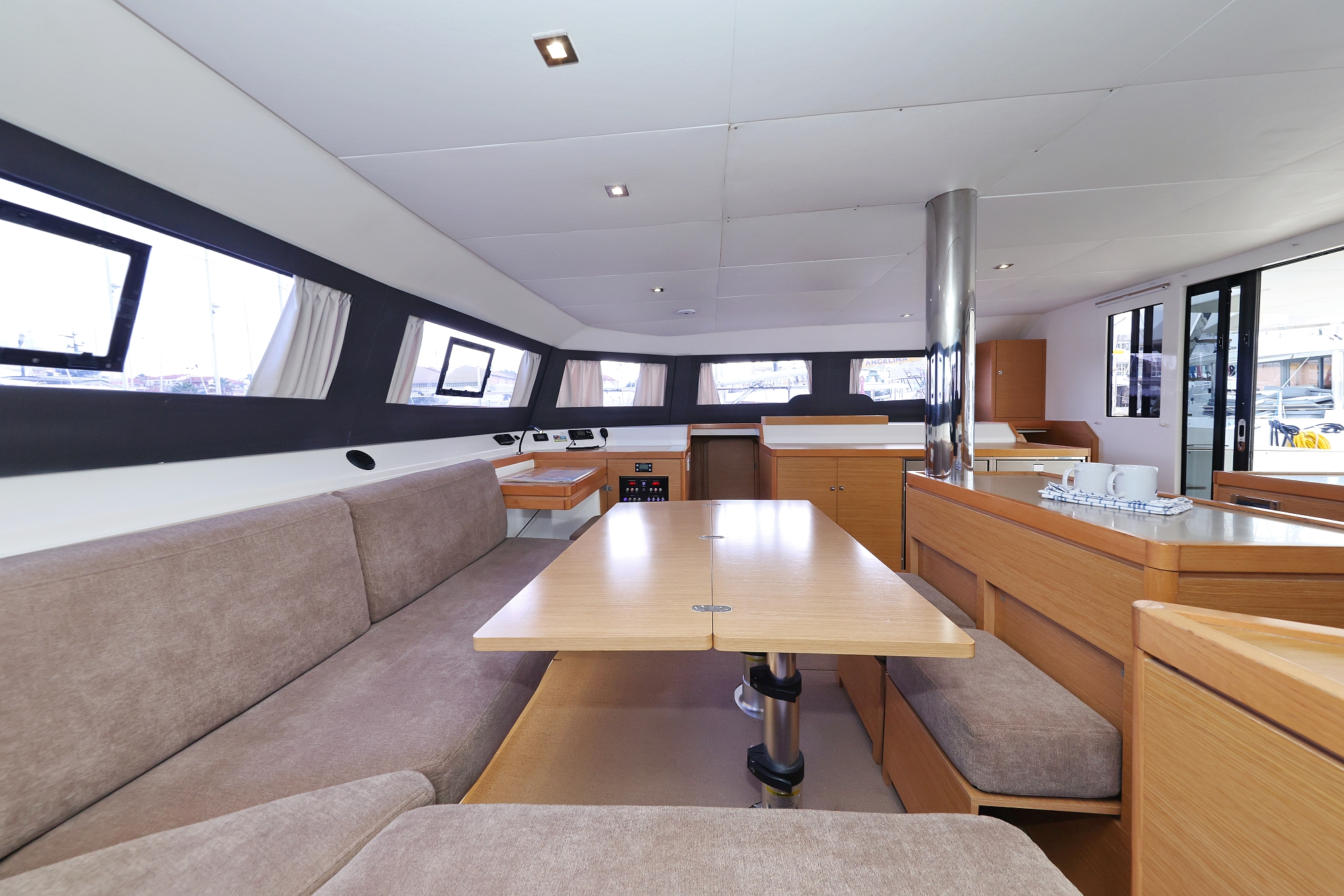 Dufour 48 Catamaran - 5 + 1 cab. — photo 16