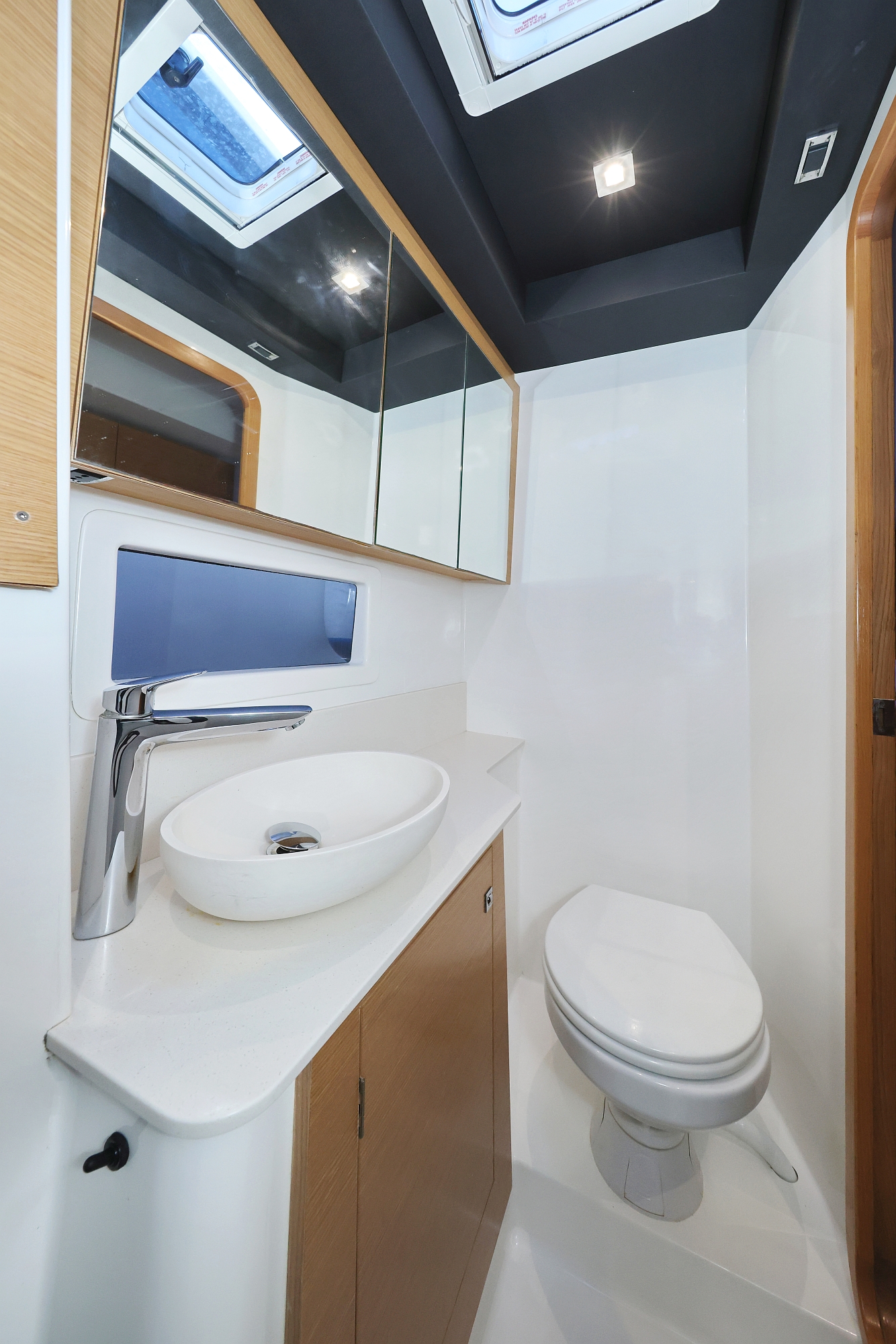 Dufour 48 Catamaran - 5 + 1 cab. — photo 37